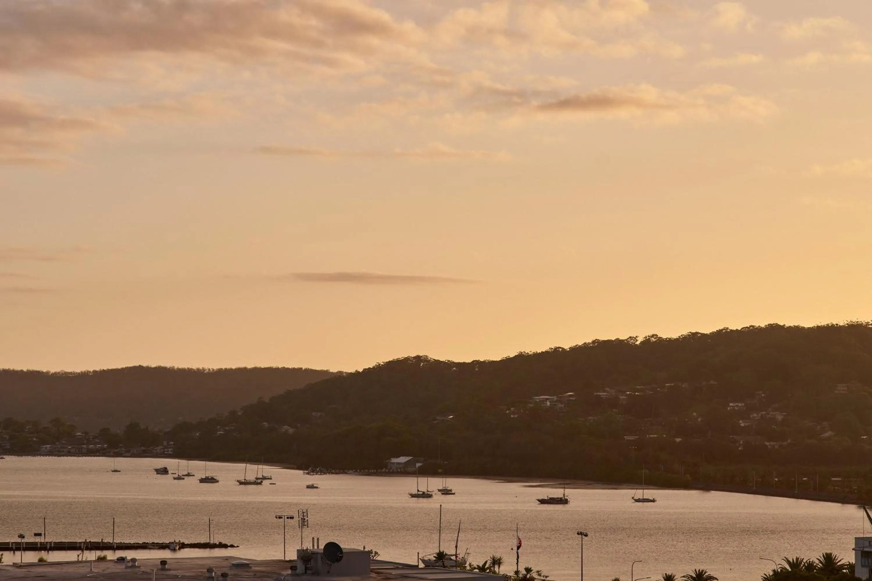 Photo of the whole room in voco Gosford by IHG