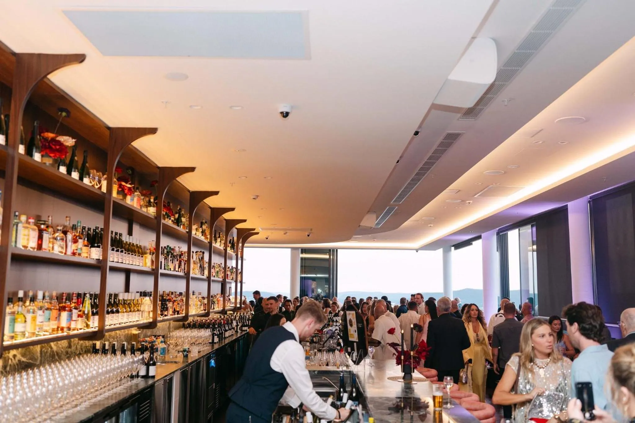 Lounge or bar in voco Gosford by IHG