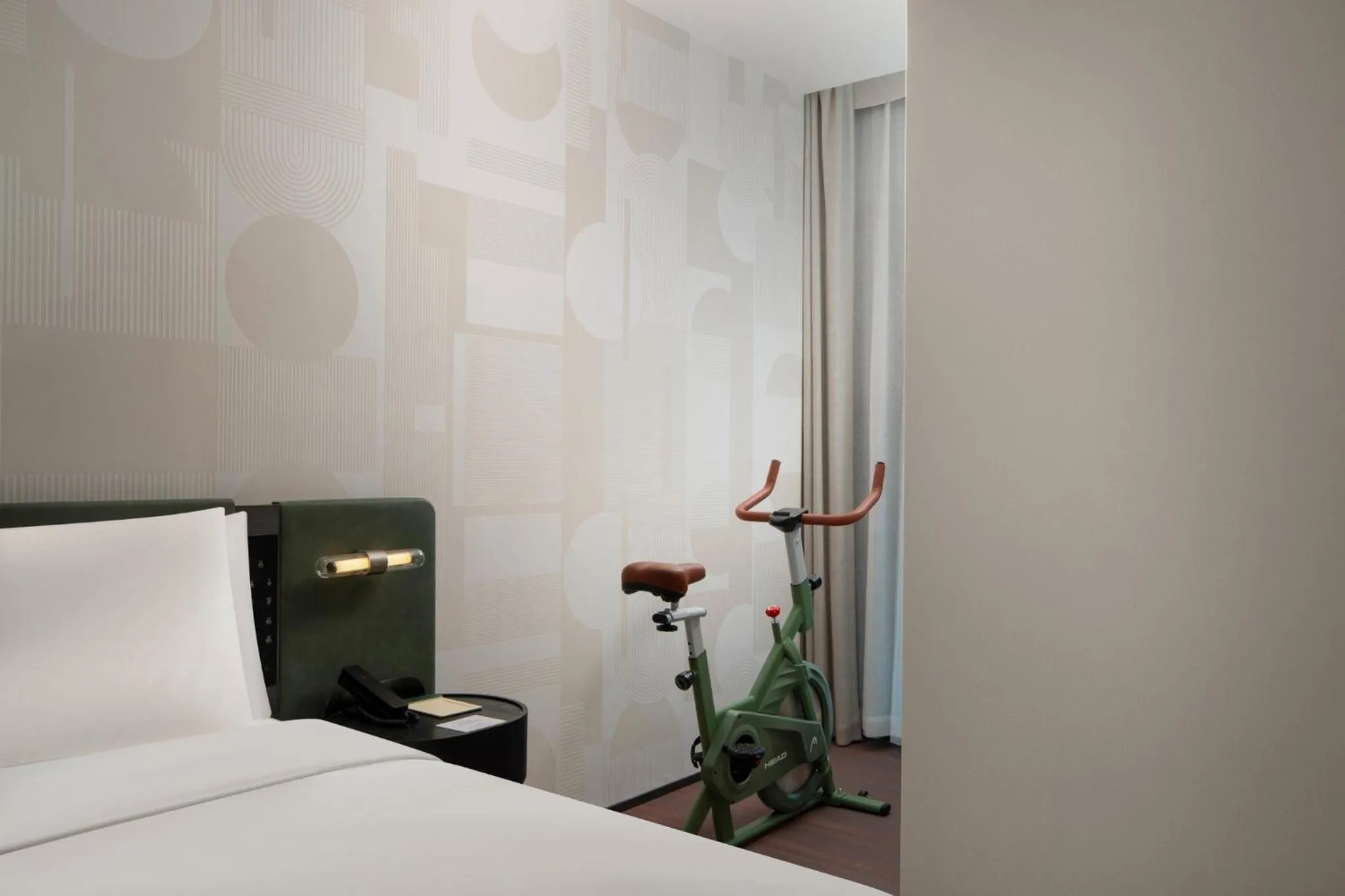 Photo of the whole room, Bed in EVEN Hotel Shanghai Jinqiao by IHG