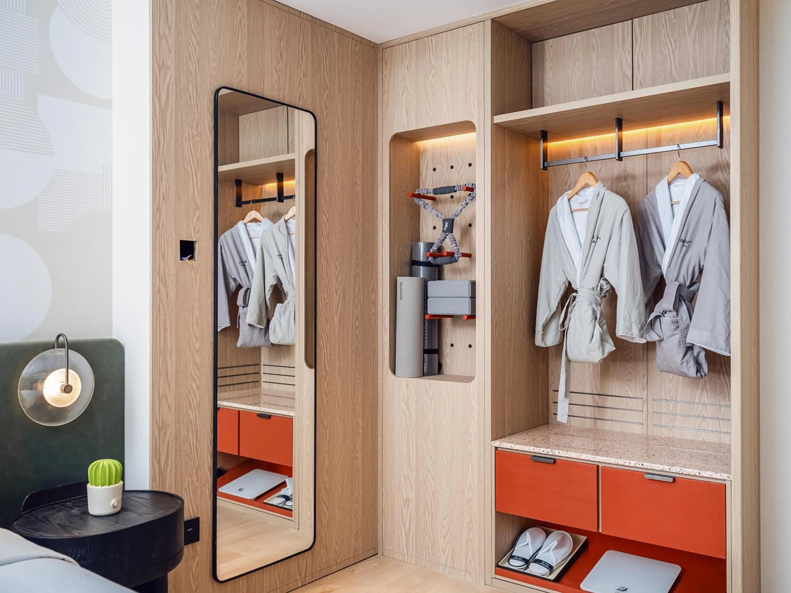 wardrobe, Bed in EVEN Hotel Shanghai Jinqiao by IHG