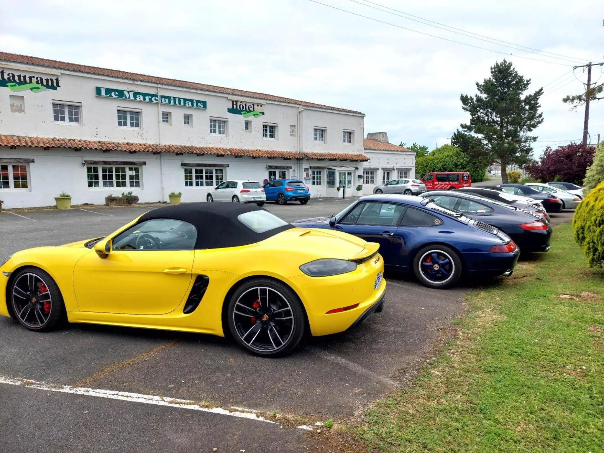 Property building in Le Mareuillais Hotel-Restaurant