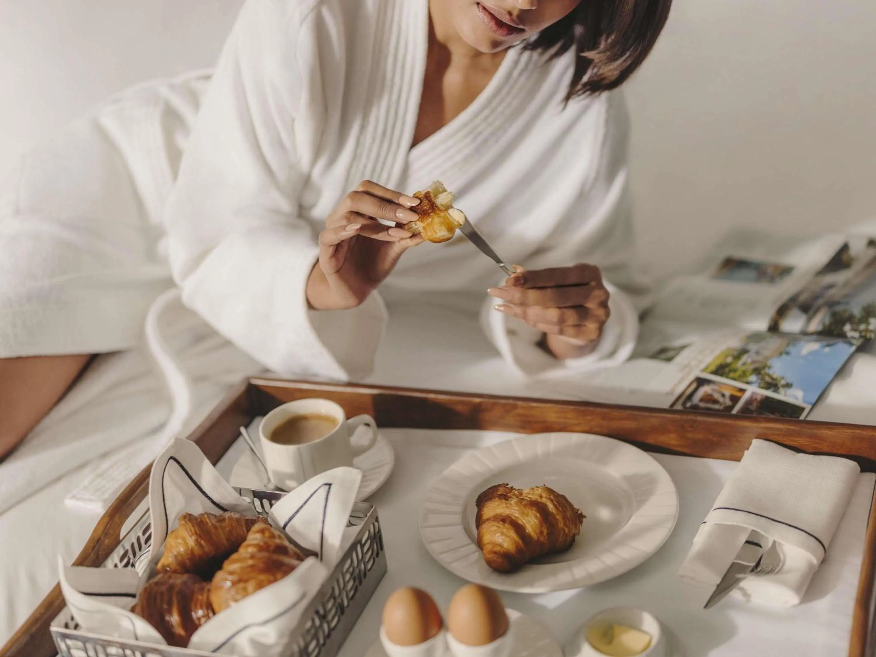 Bedroom in Fairmont Mumbai