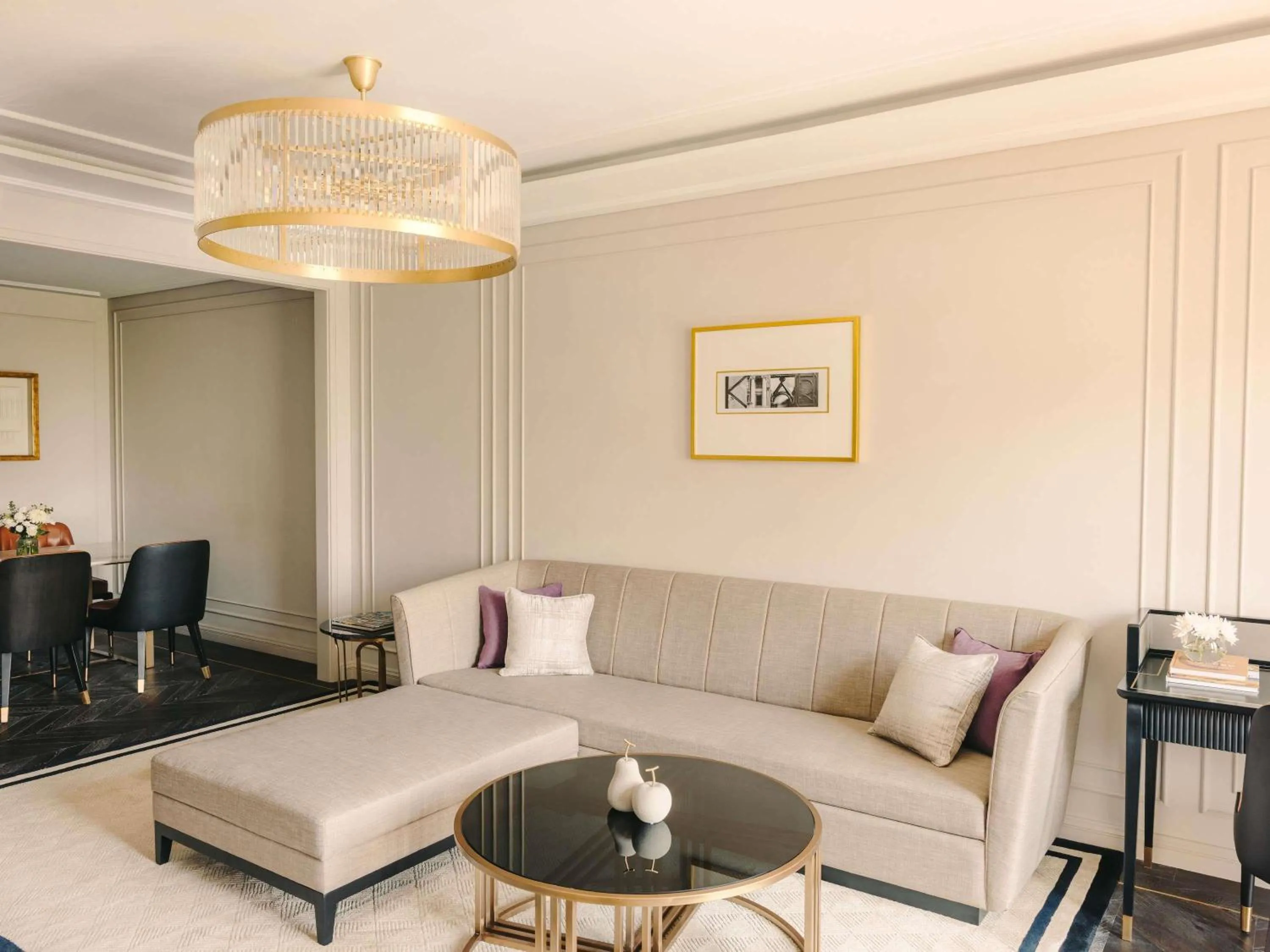 Photo of the whole room in Fairmont Mumbai