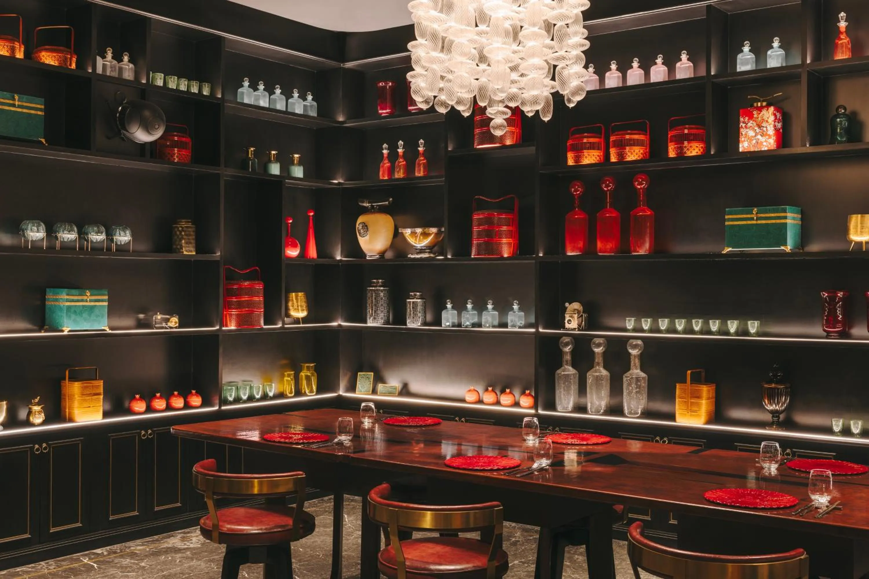 Lounge or bar in Fairmont Mumbai