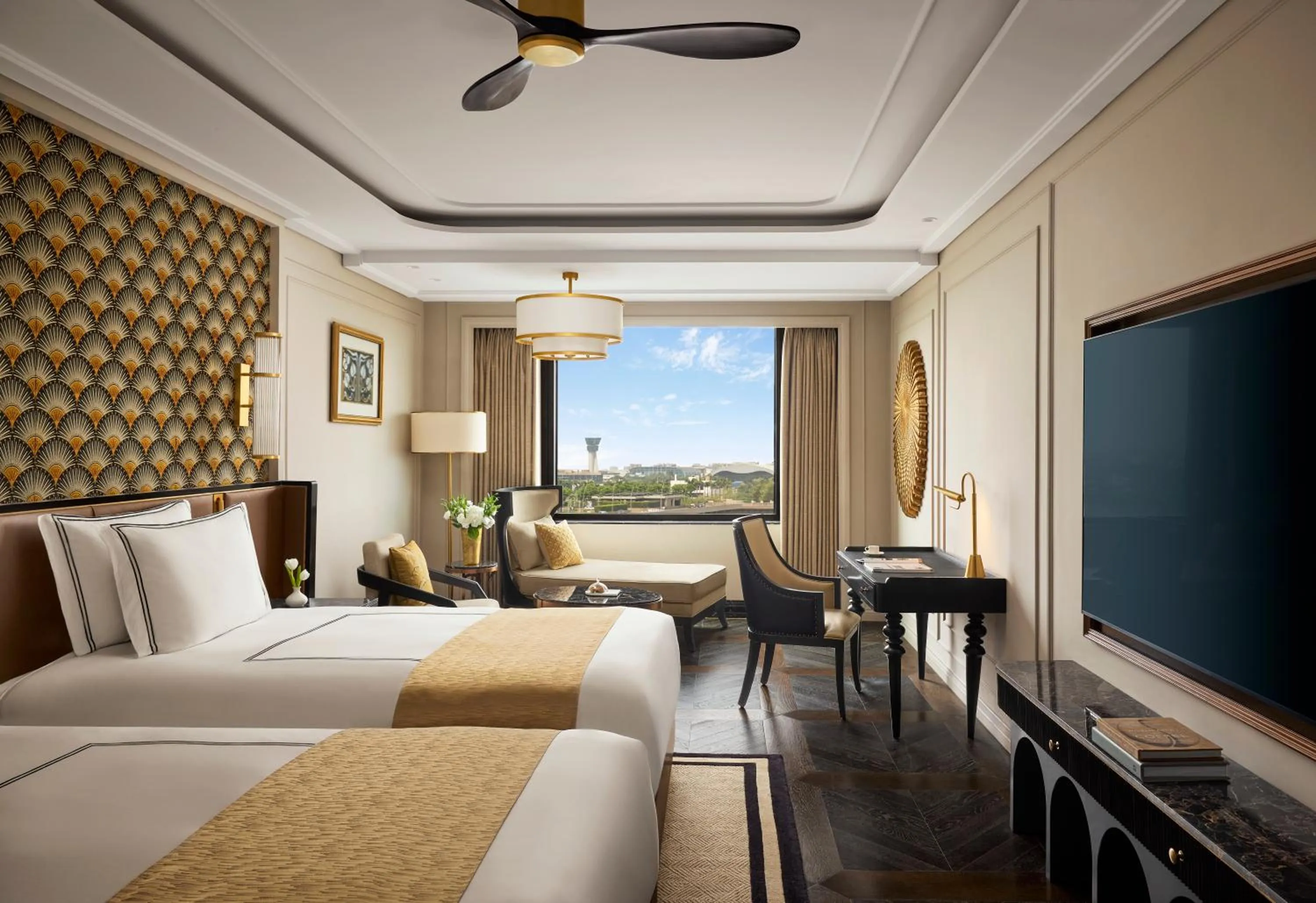 Bedroom, Bed in Fairmont Mumbai