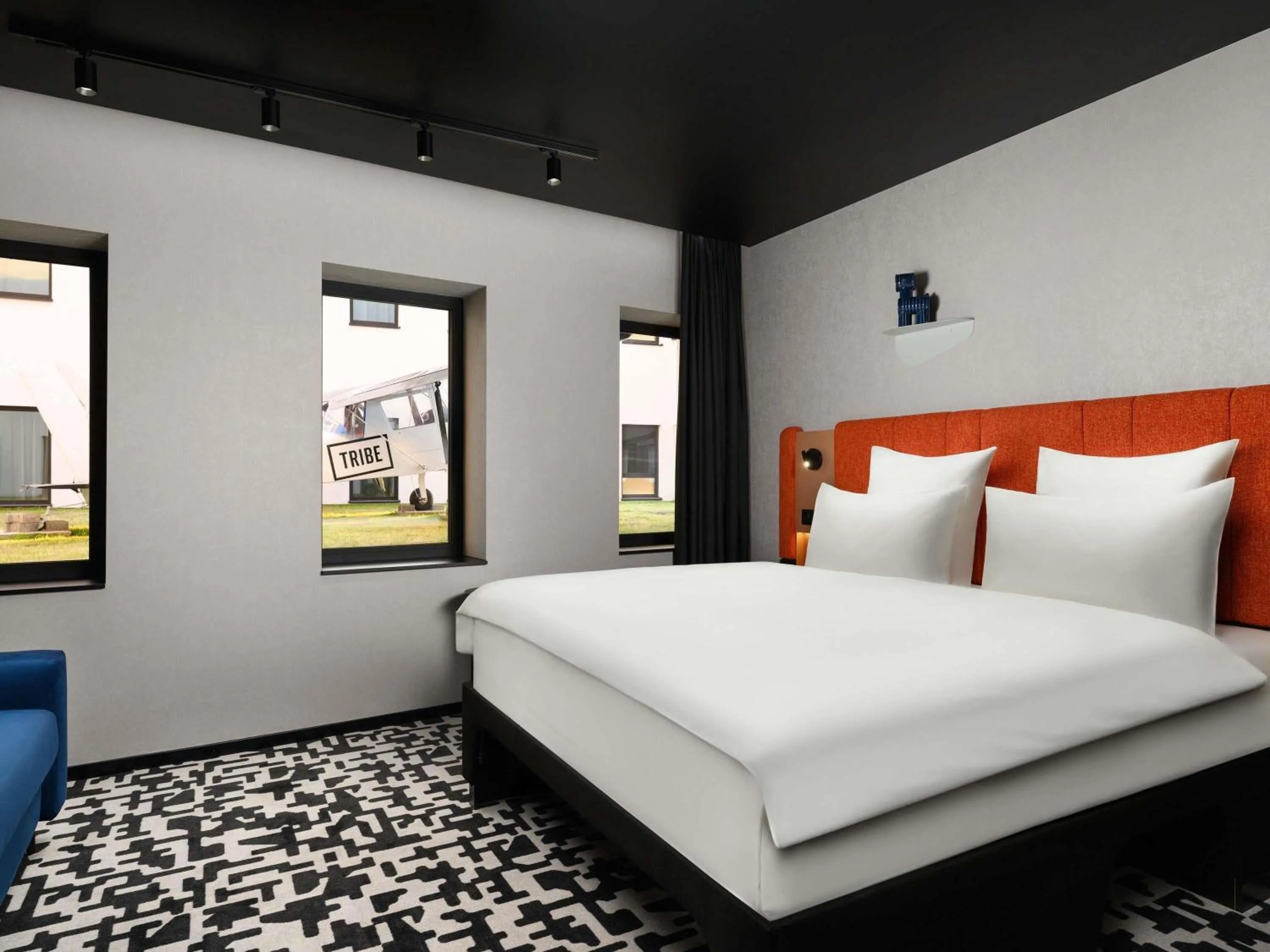 Bedroom, Bed in TRIBE Budapest Airport