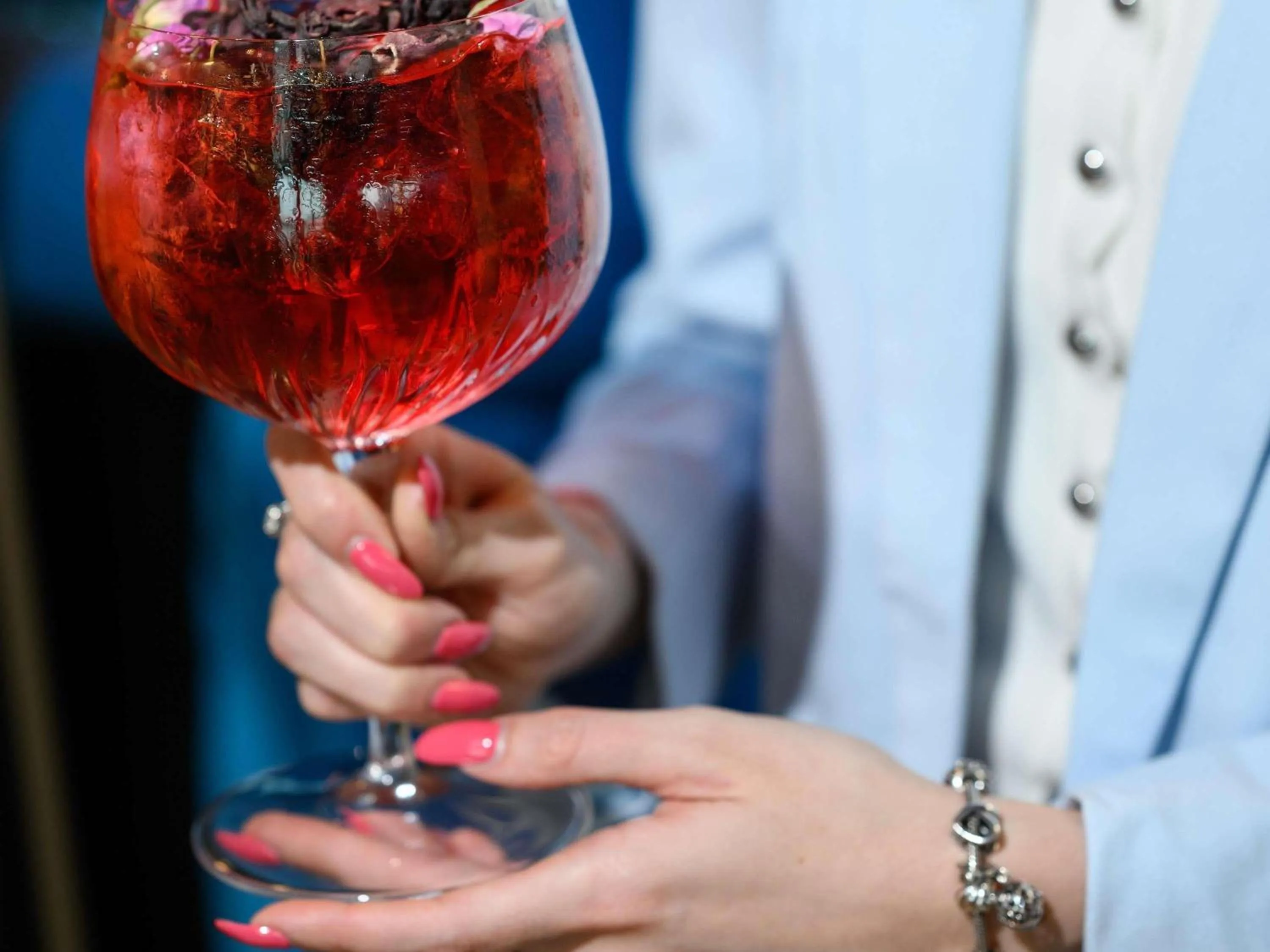 Lounge or bar in TRIBE Budapest Airport