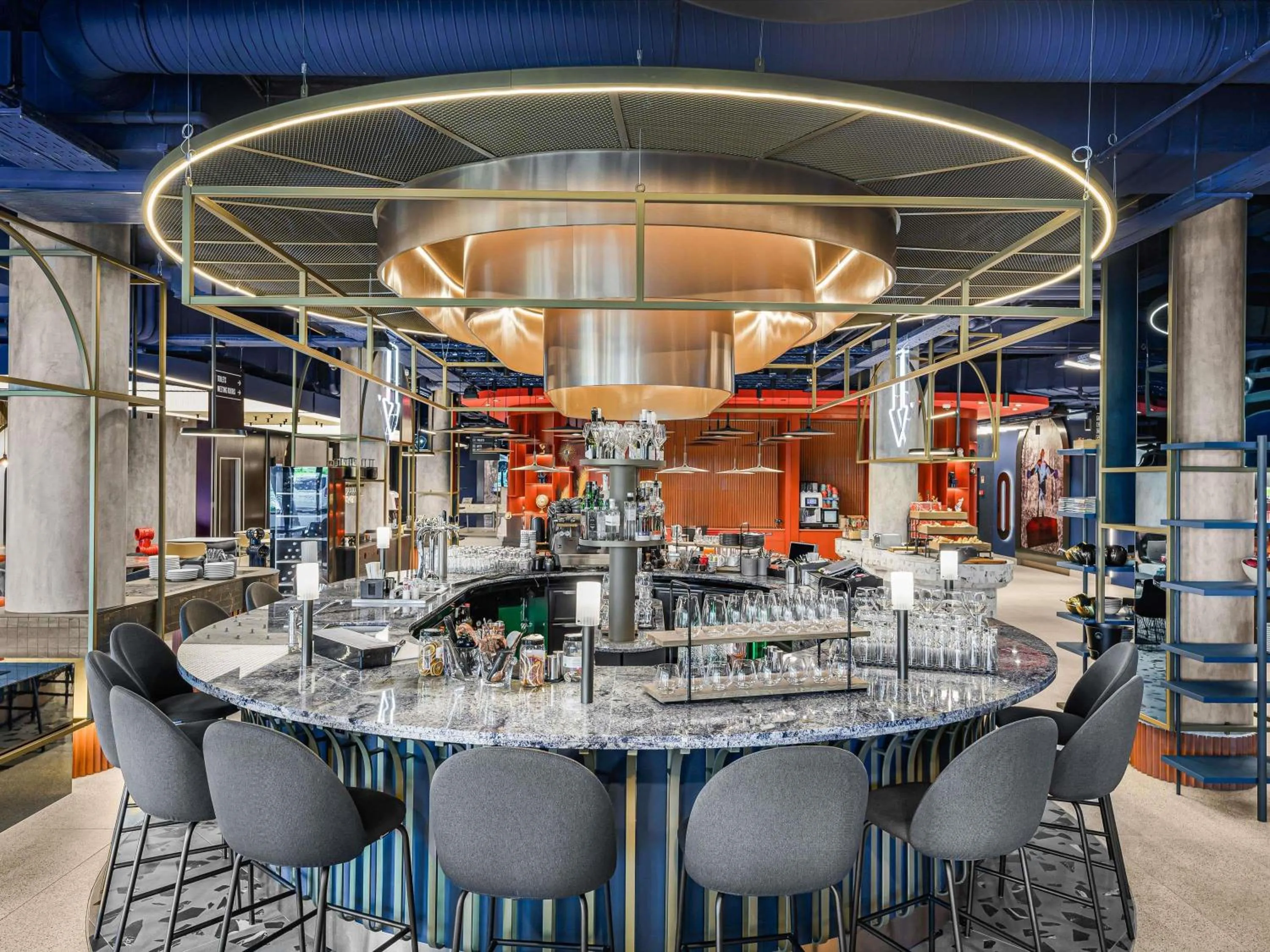 Lounge or bar in TRIBE Budapest Airport