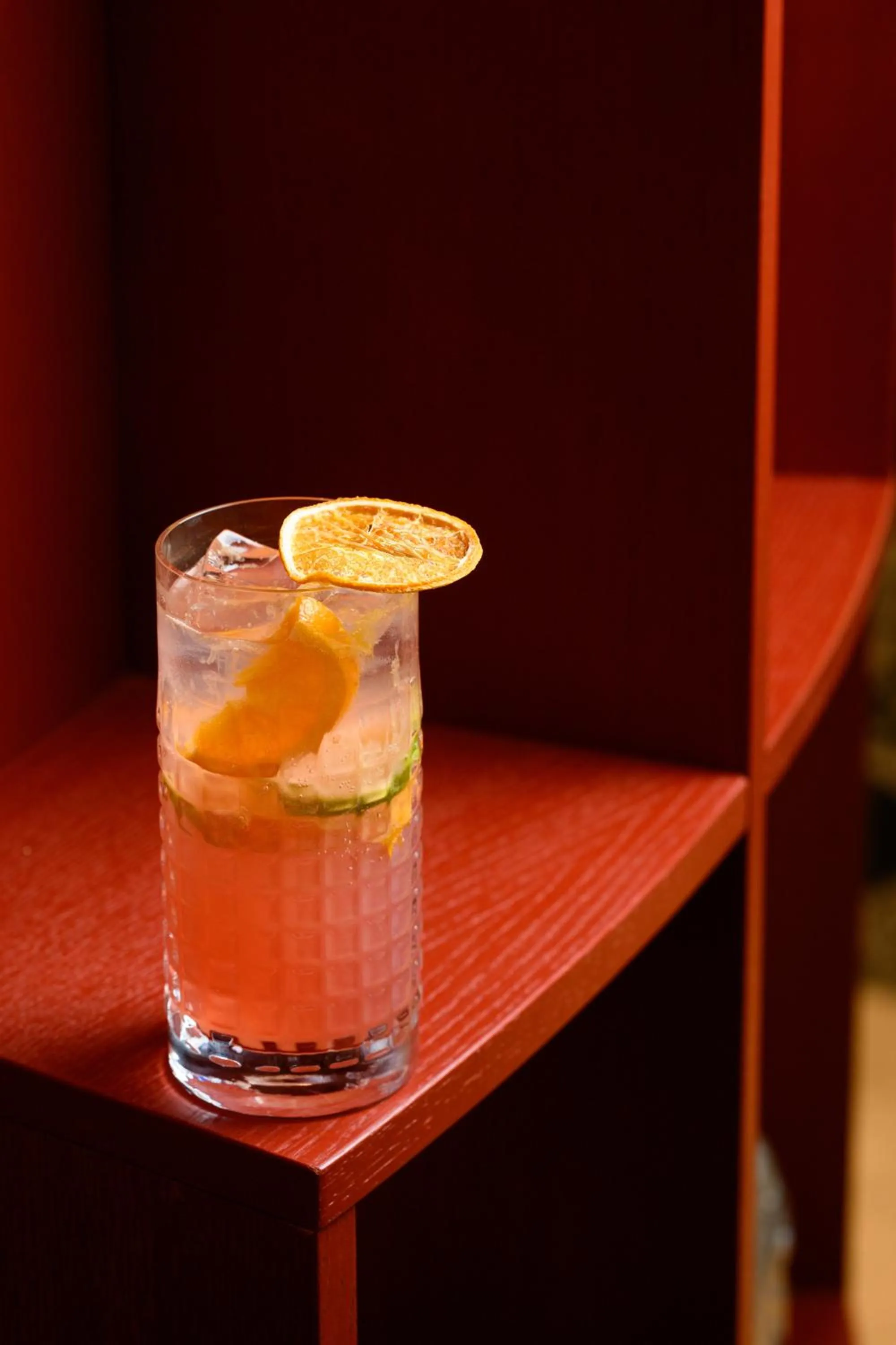 Lounge or bar in TRIBE Budapest Airport