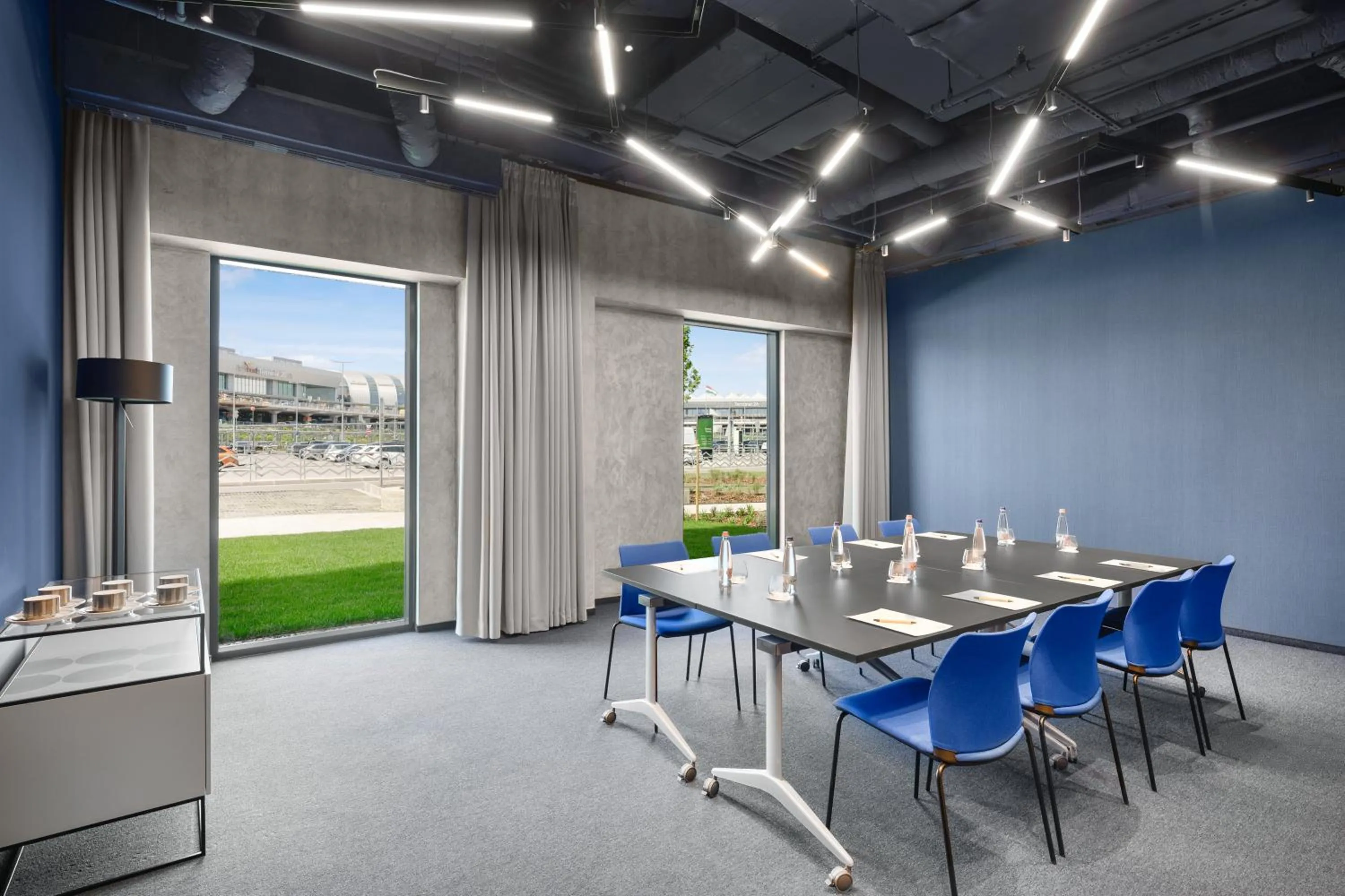 Meeting/conference room in TRIBE Budapest Airport