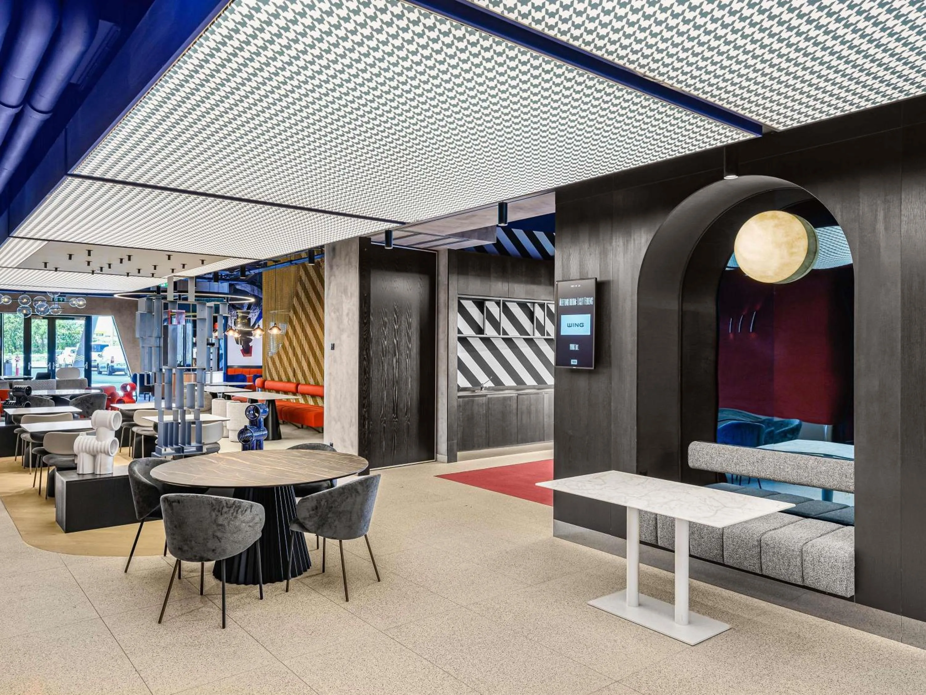 Restaurant/places to eat in TRIBE Budapest Airport