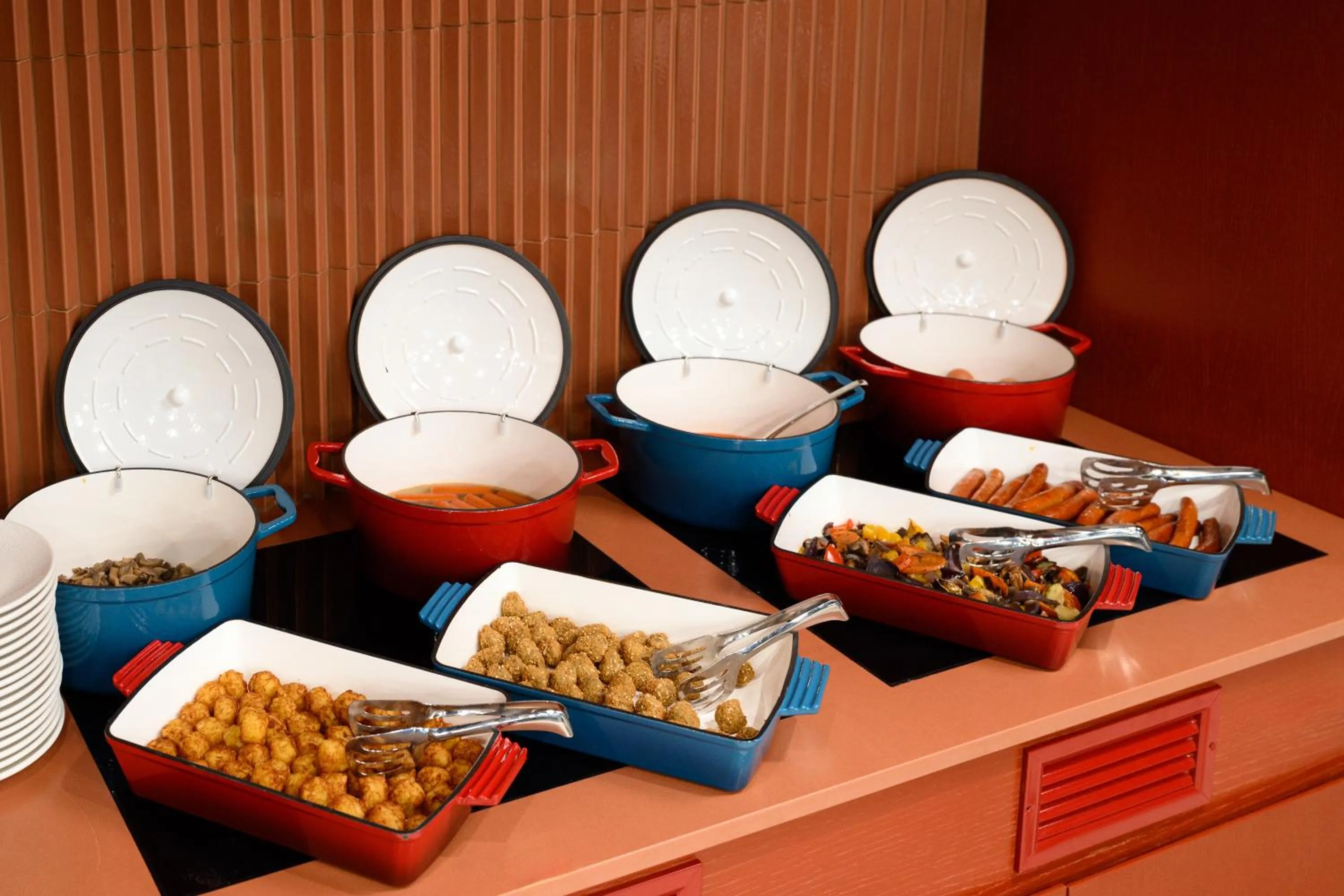 Restaurant/places to eat in TRIBE Budapest Airport