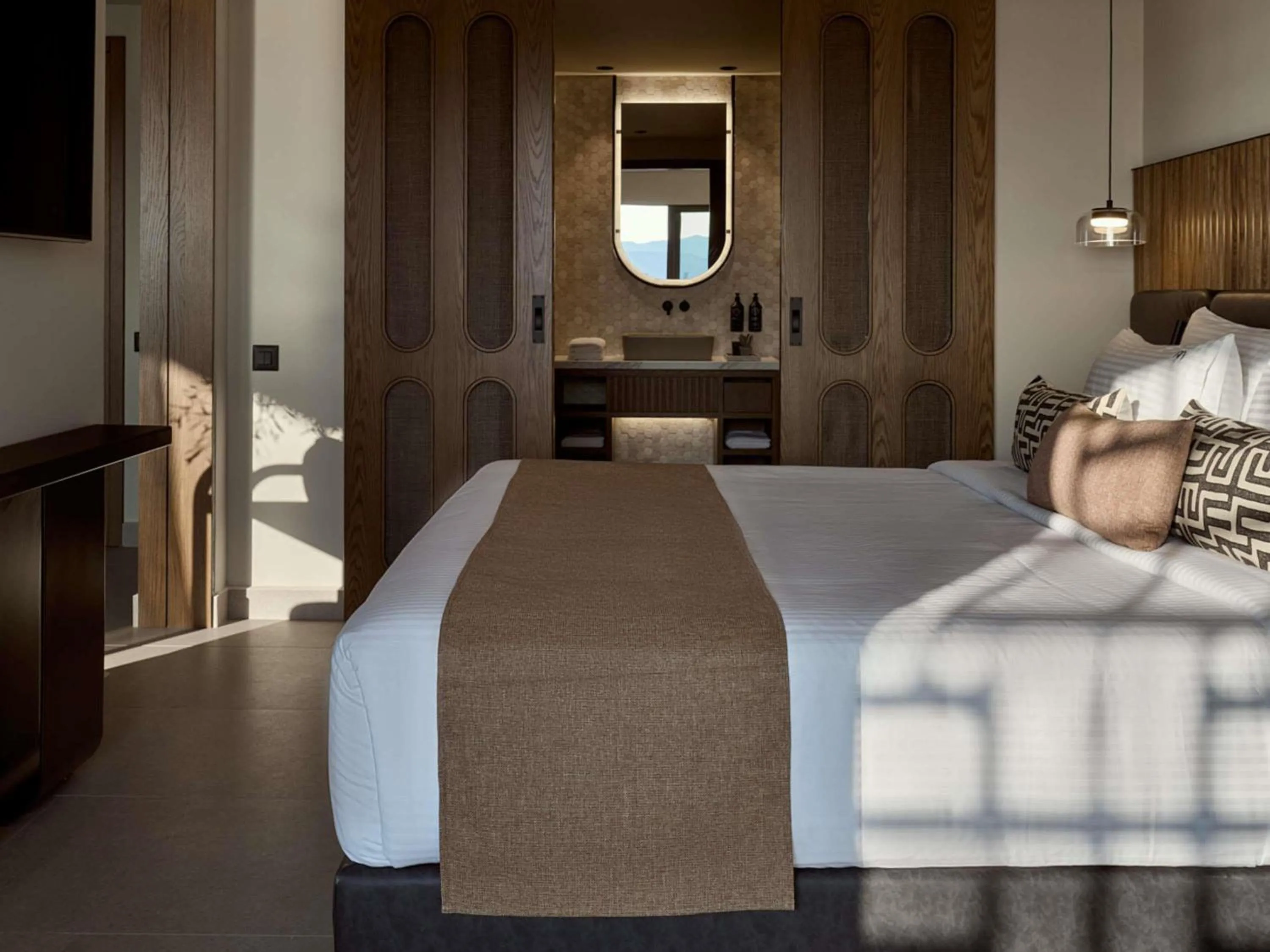 Bedroom, Bed in Rocca a Mare Heraklion - Handwritten Collection