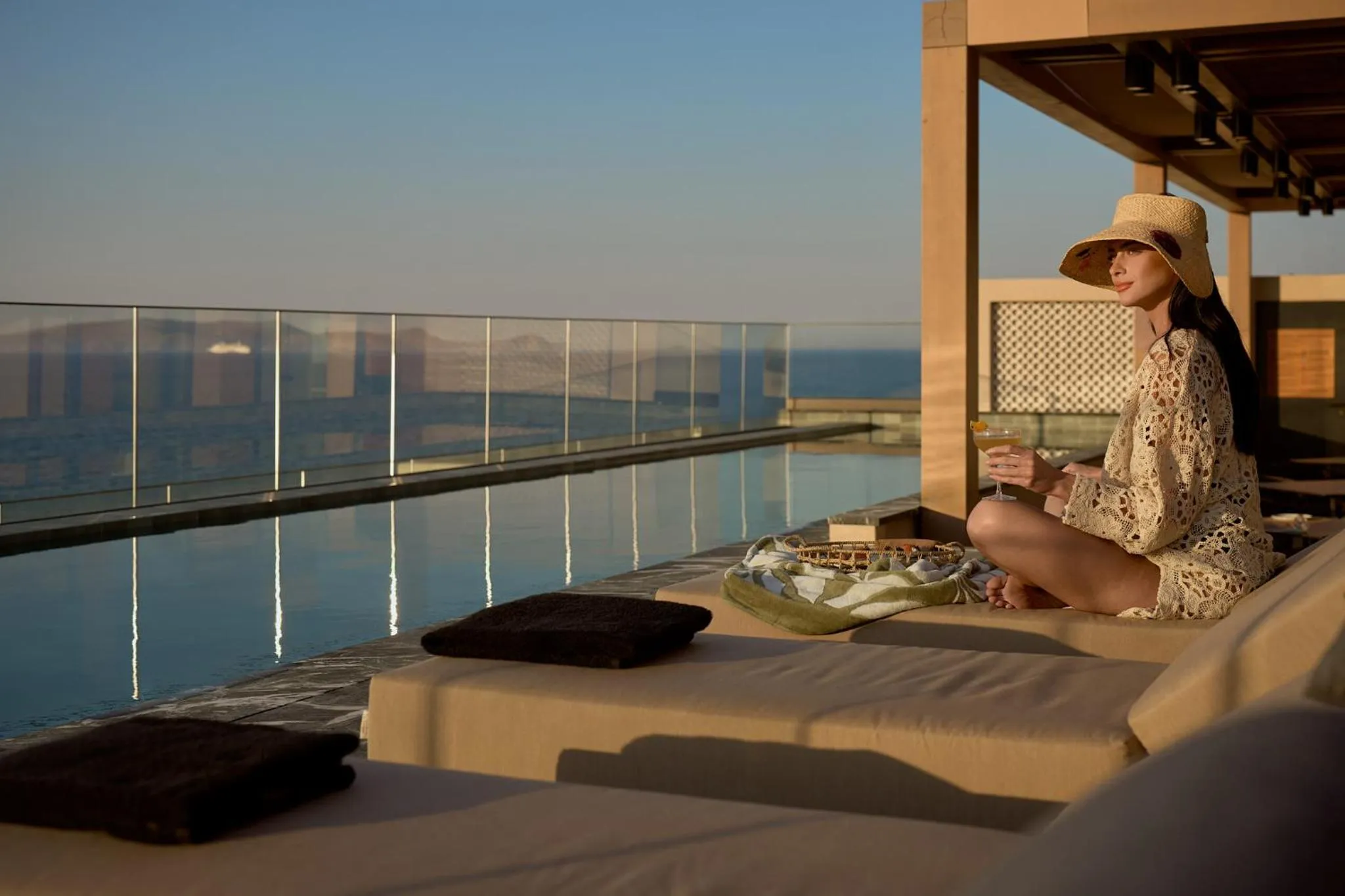 Pool view in Rocca a Mare Heraklion - Handwritten Collection