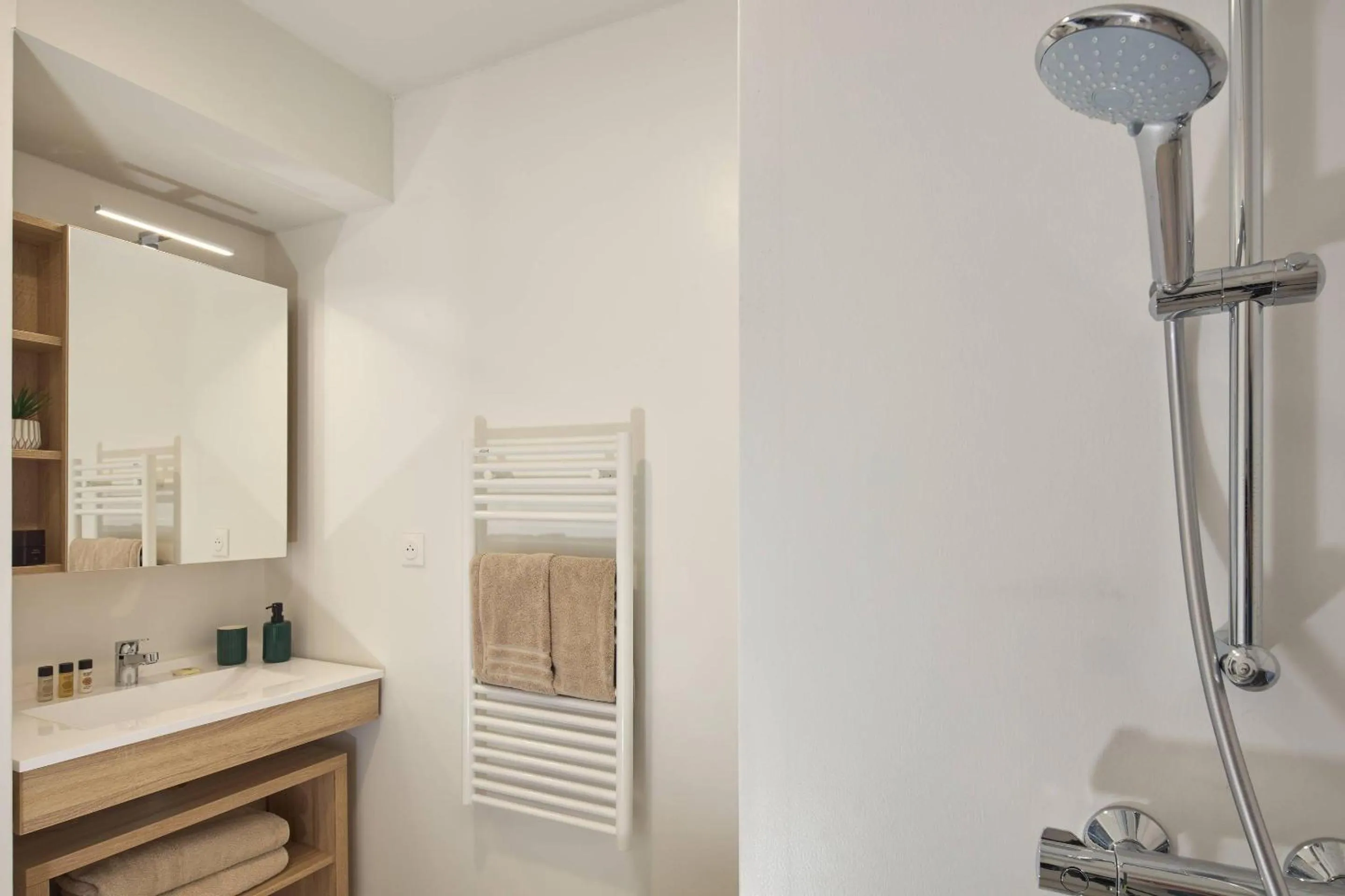 Bedroom in Zenitude Quality Aparthotel Nancy Centre