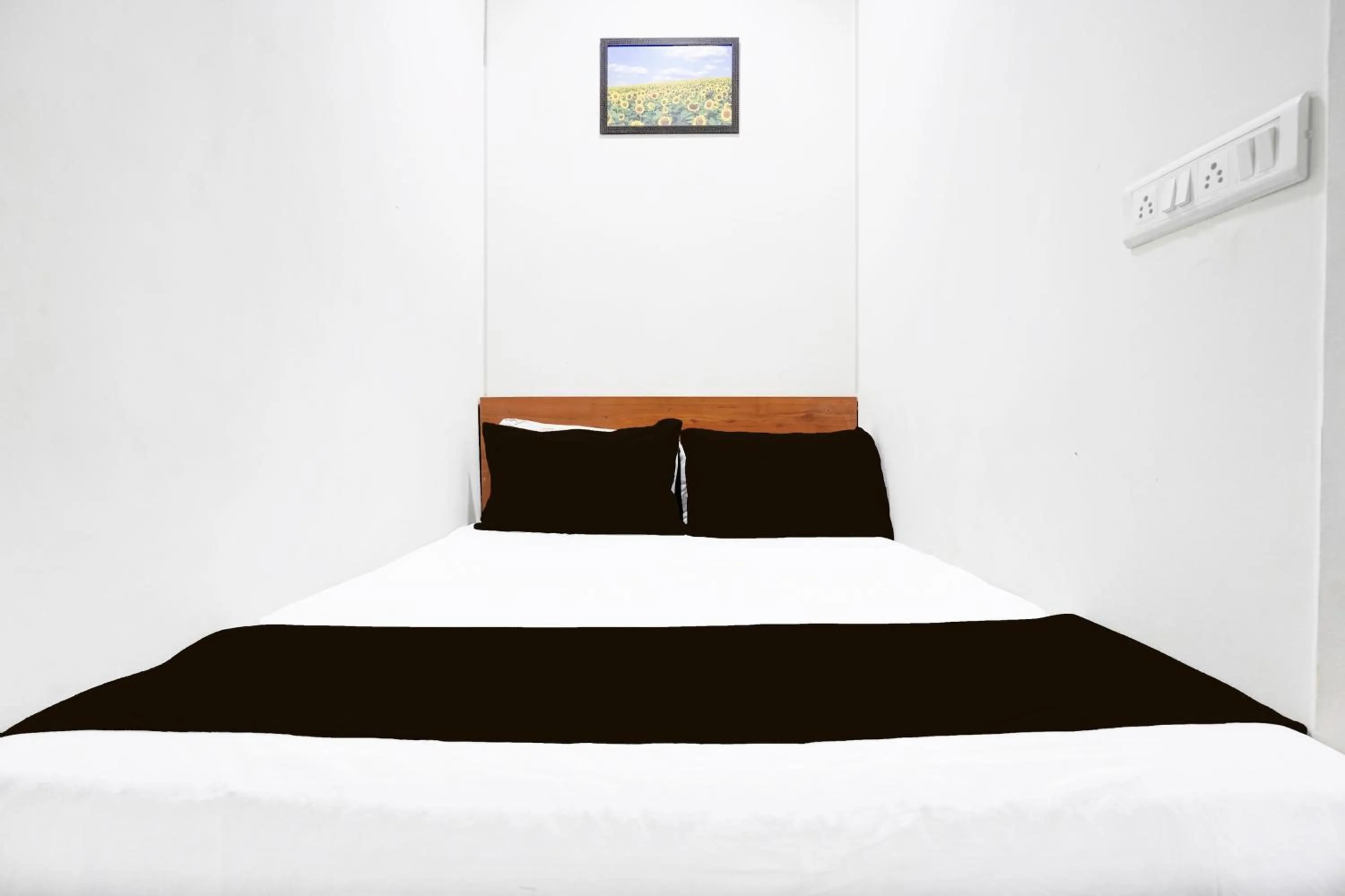 Bedroom in Super Hotel O BKC Santacruz East