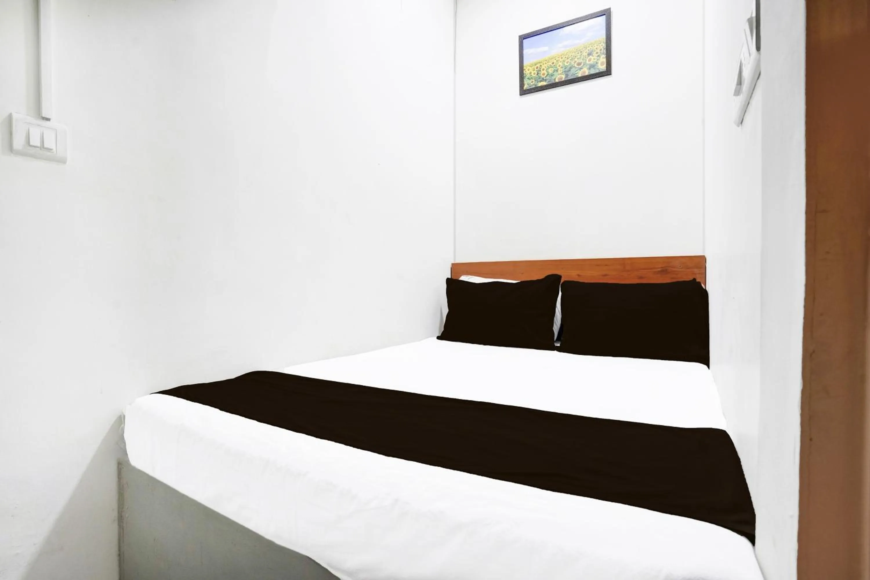 Bedroom in Super Hotel O BKC Santacruz East