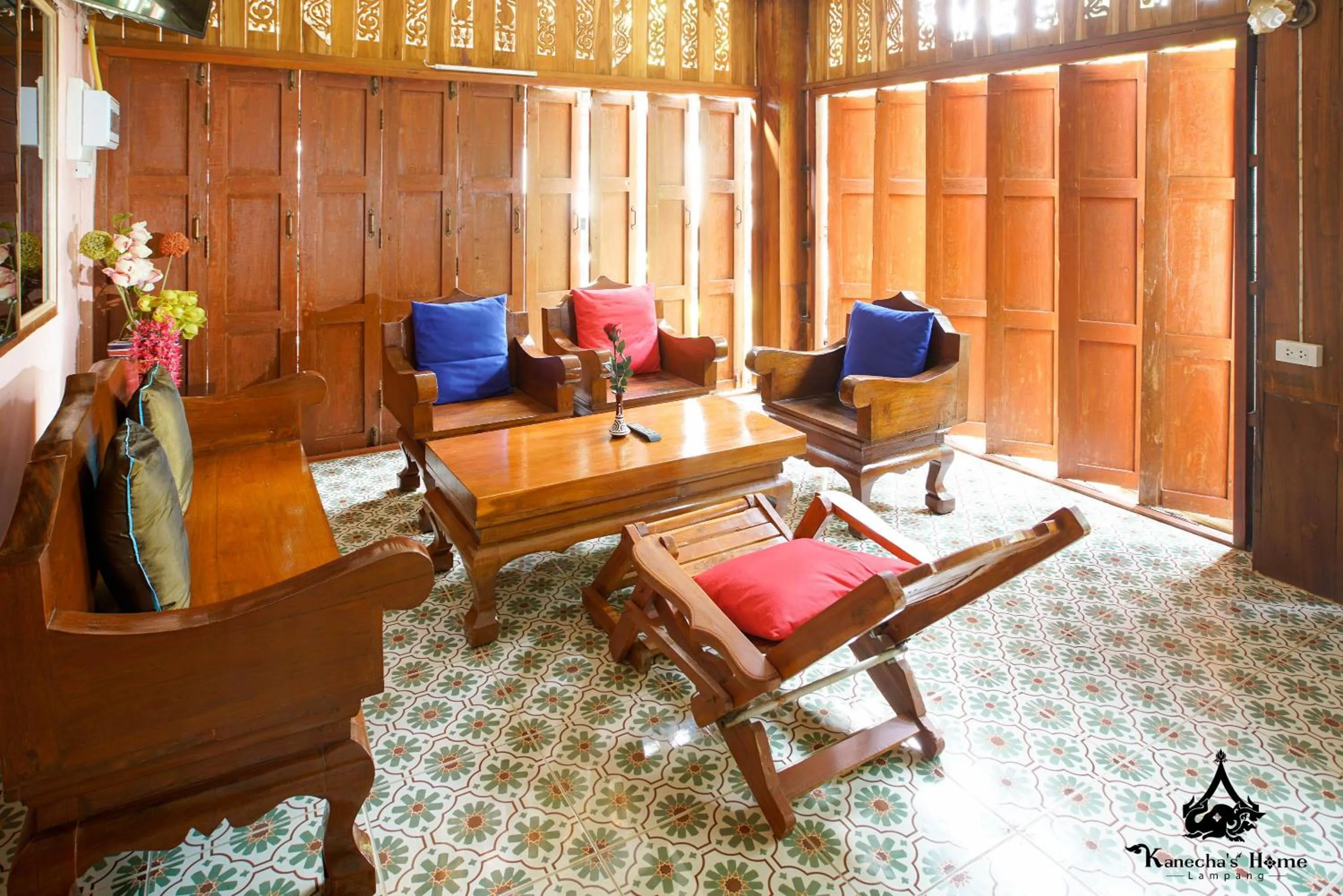 Day in Kanecha's Home Lampang