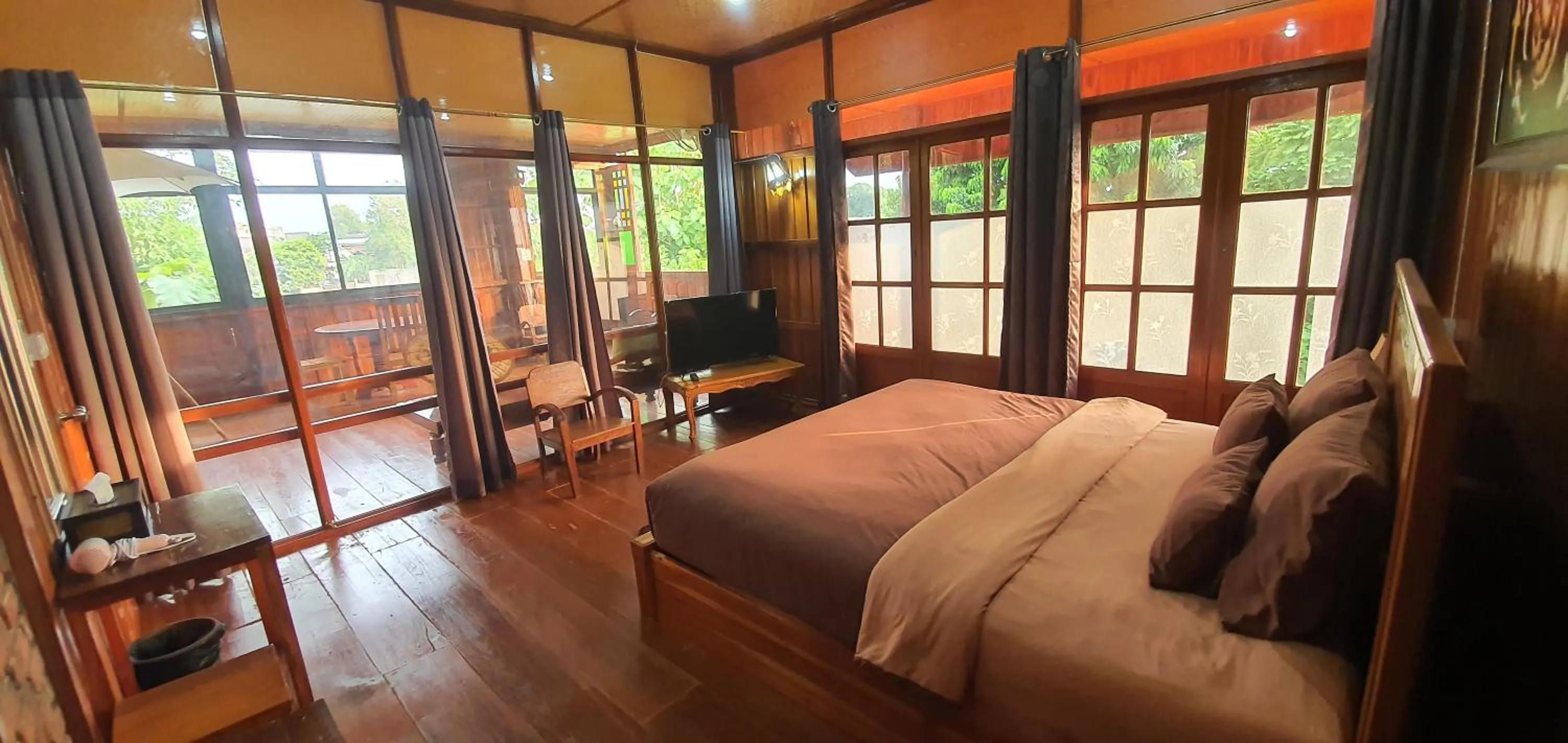Photo of the whole room, Bed in Kanecha's Home Lampang