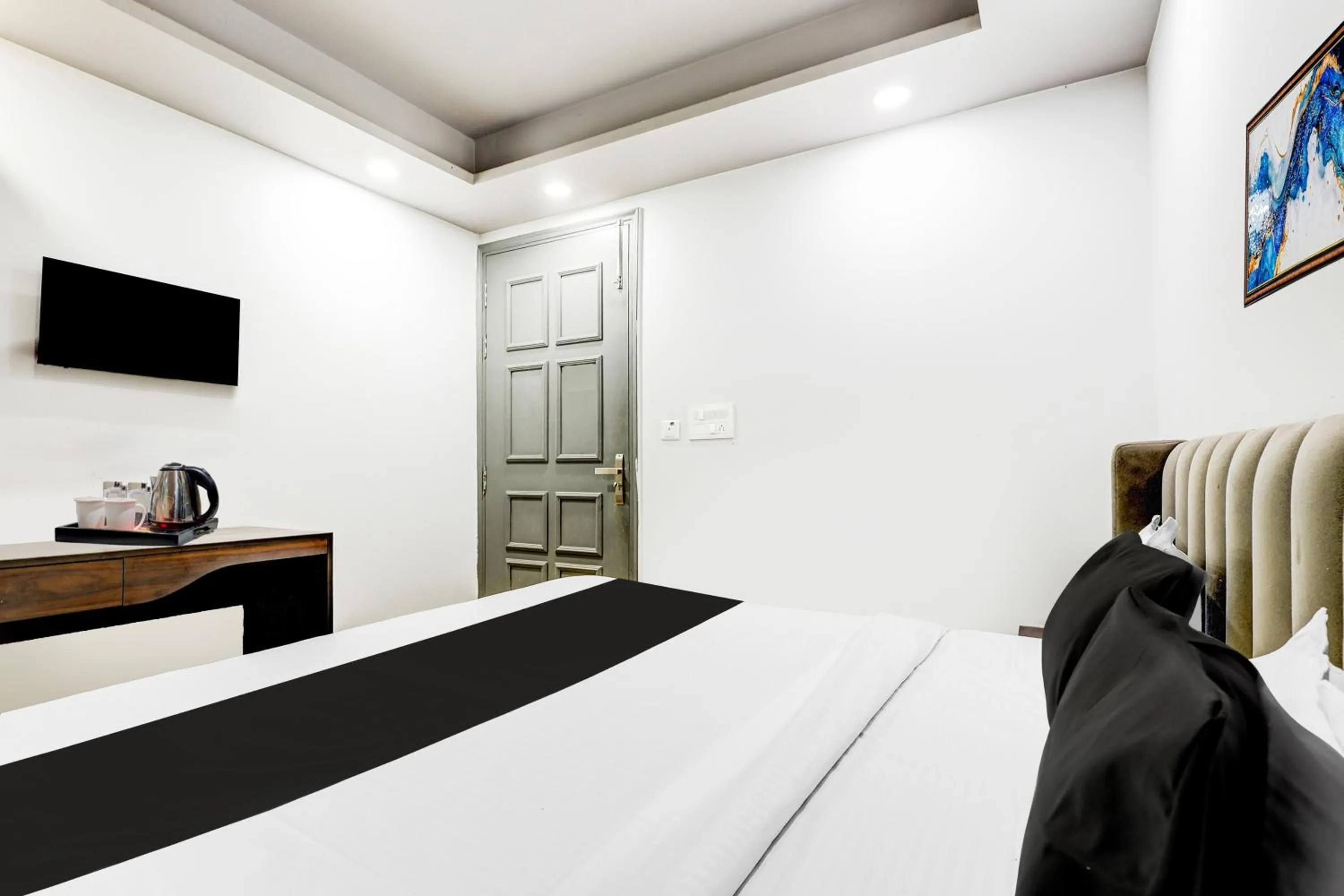 Bedroom, Bed in Super Collection O Shalimar Bagh