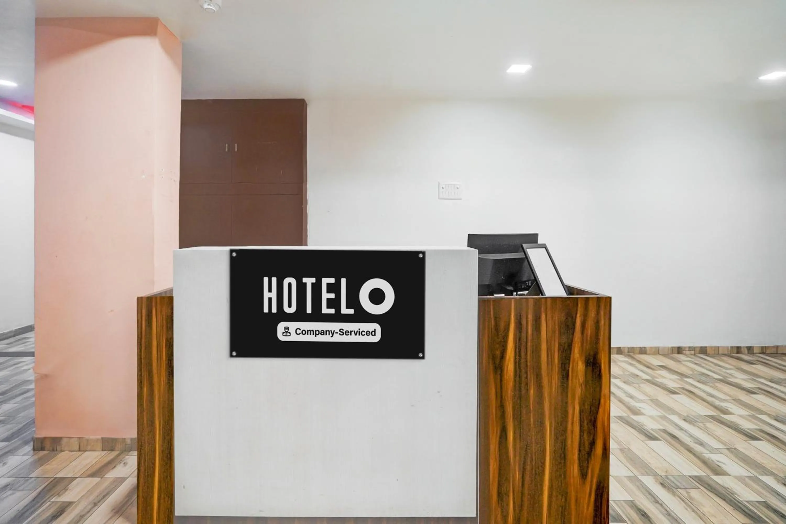 Super Hotel O Dindoli Surat