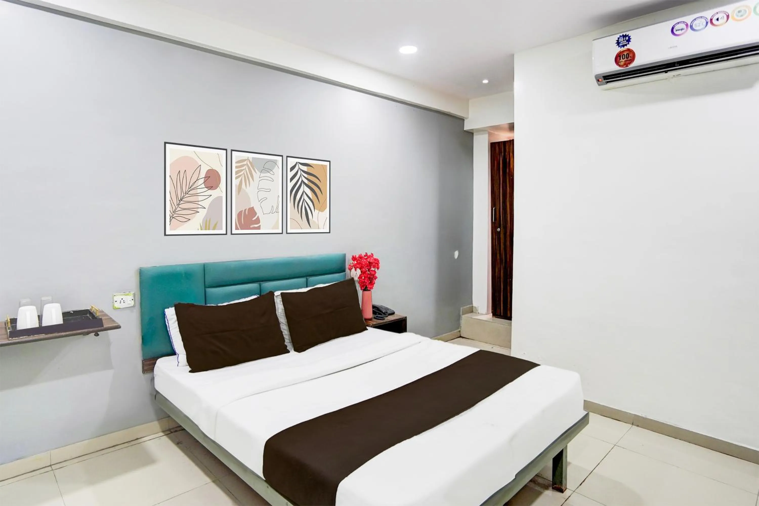 Super Hotel O Dindoli Surat
