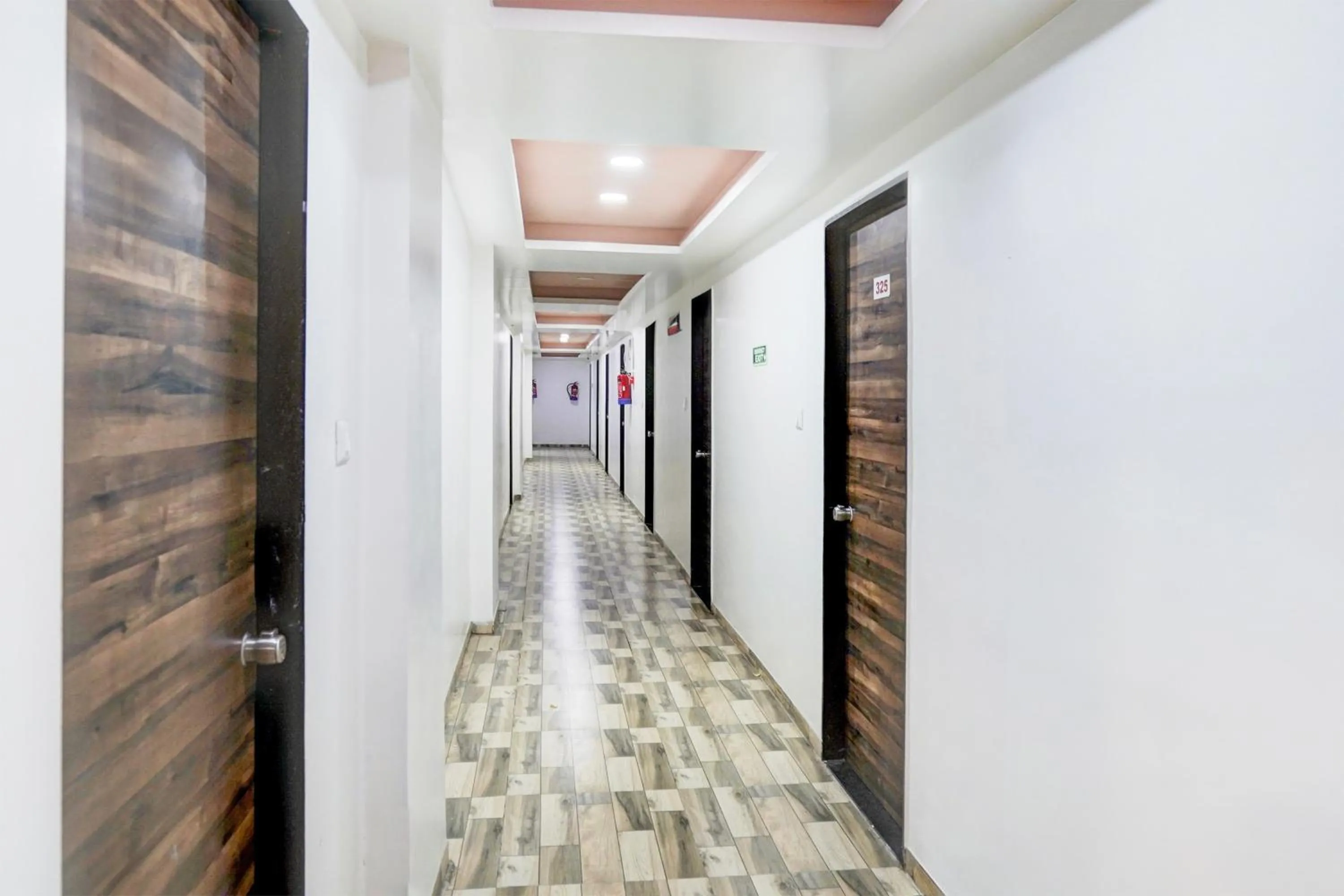 Super Hotel O Dindoli Surat