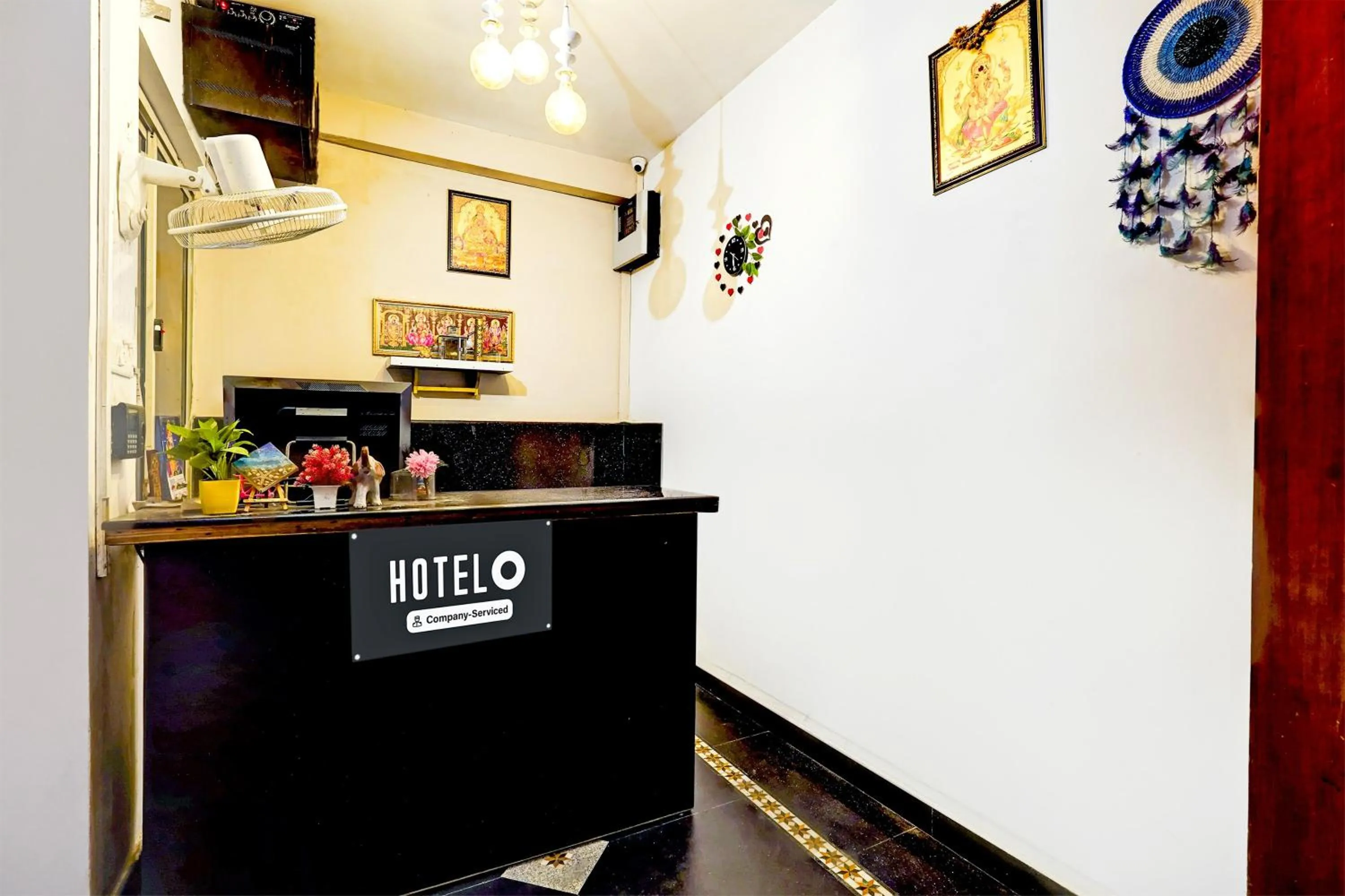 Lobby or reception in Hotel O Chrompet Near Rela Hospital