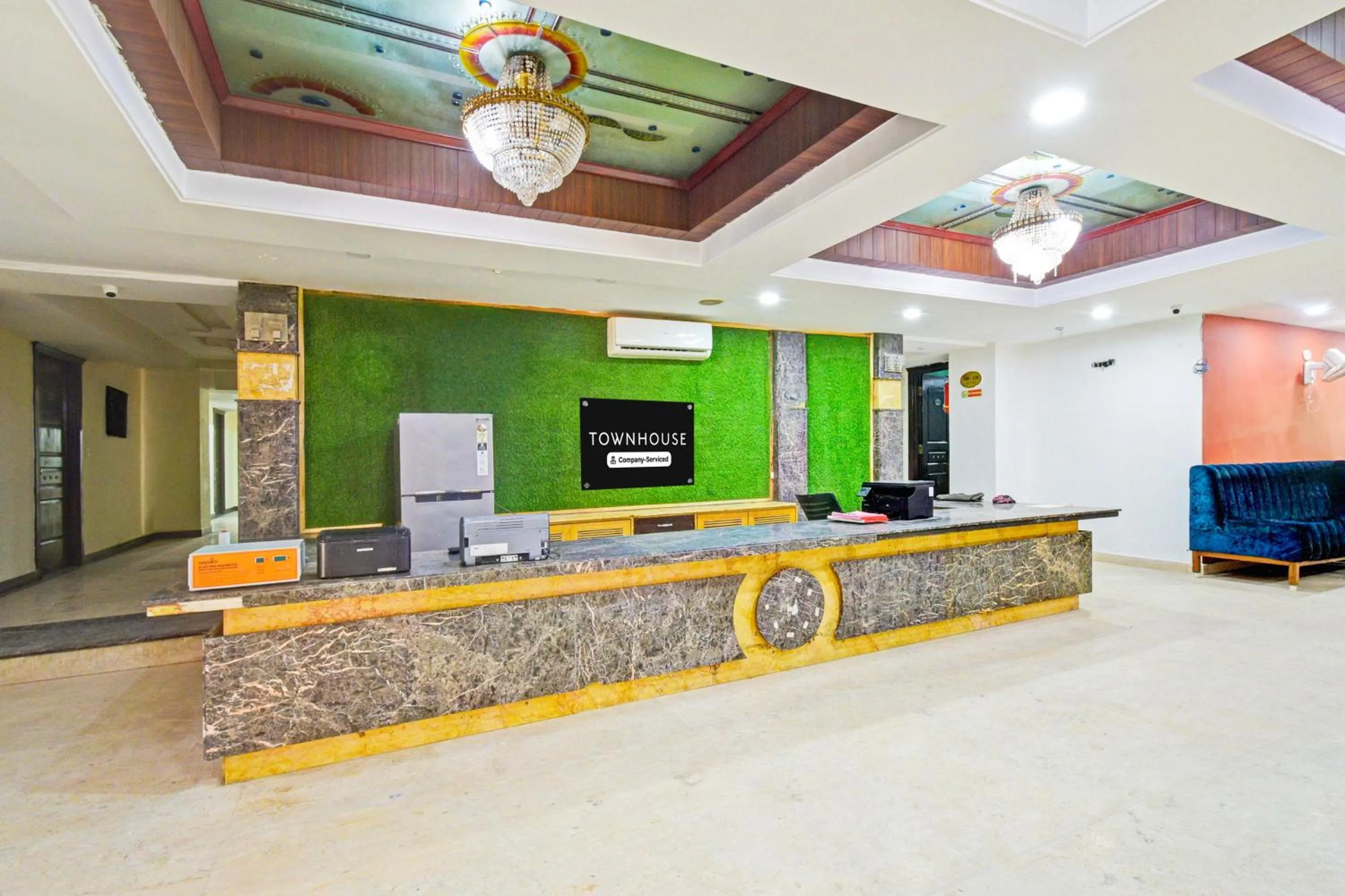 Lobby or reception in Super Townhouse Ameerpet Balkampet Road