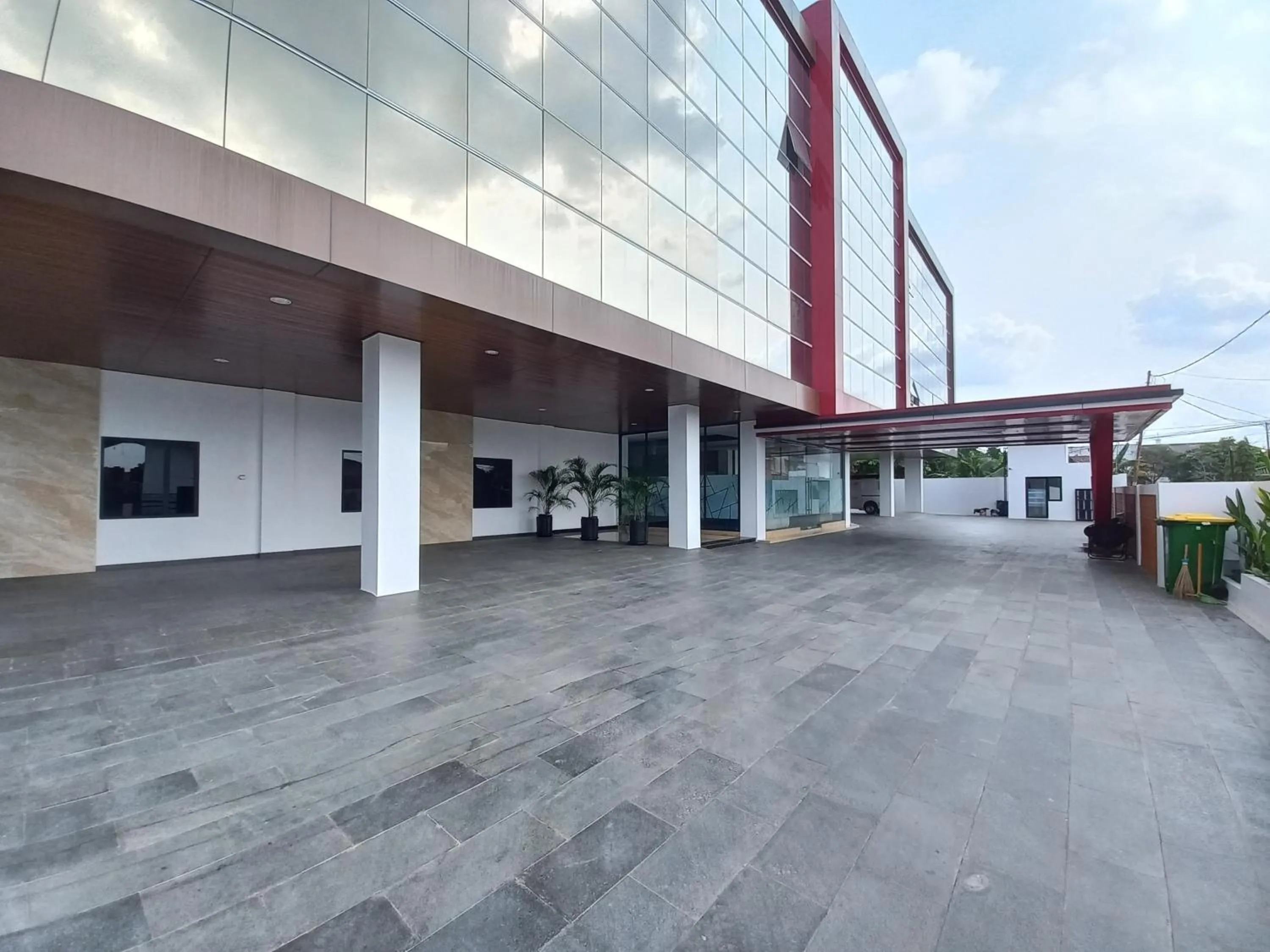 Facade/entrance in Sans Vibes Viandara Pekanbaru