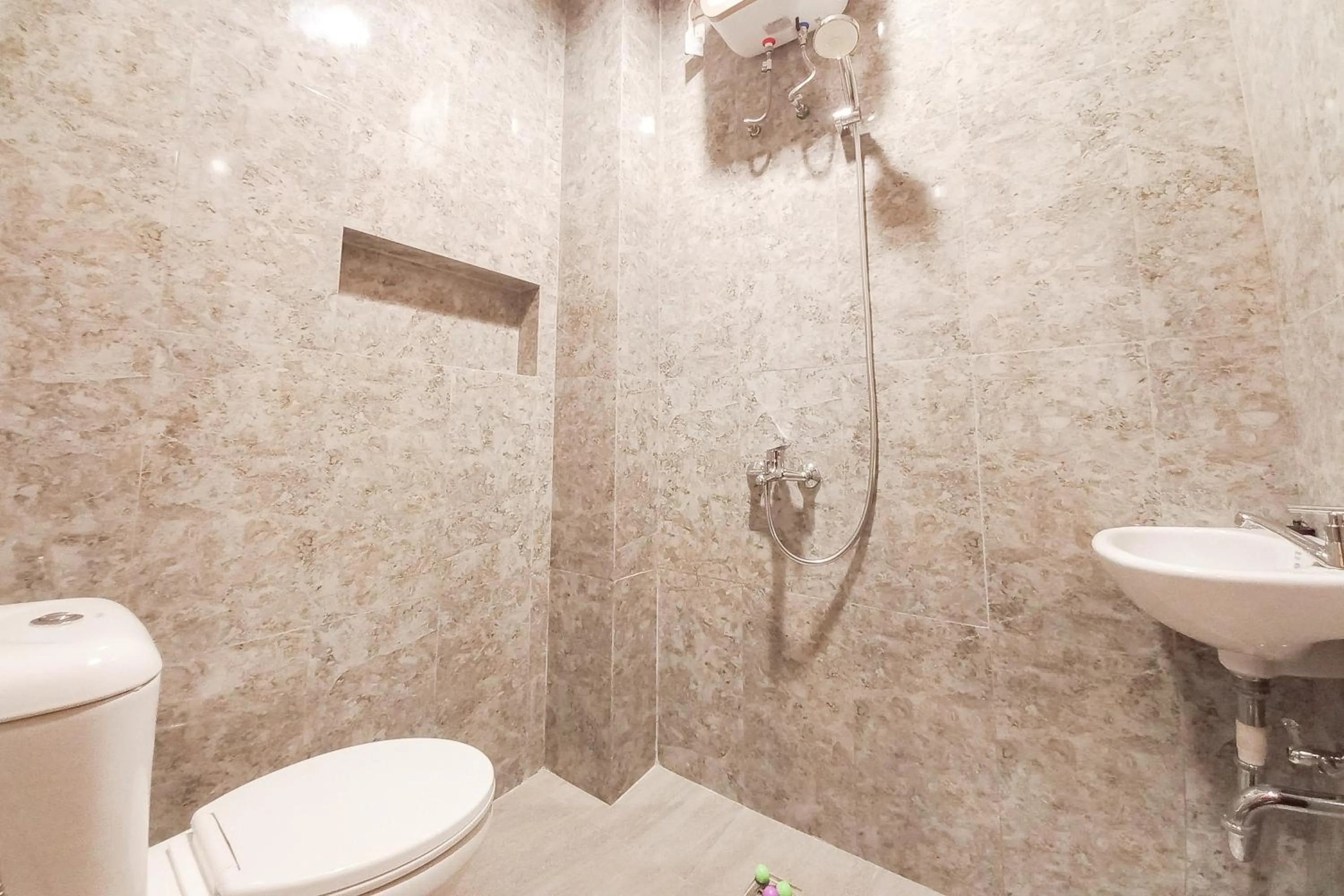 Bathroom in Sans Vibes Viandara Pekanbaru