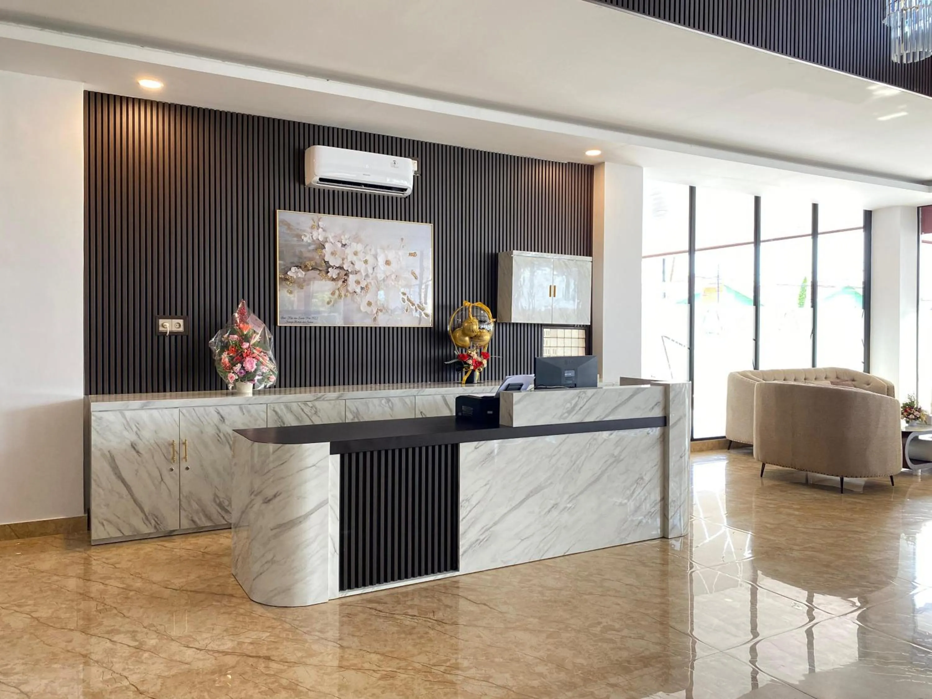 Lobby or reception in Sans Vibes Viandara Pekanbaru