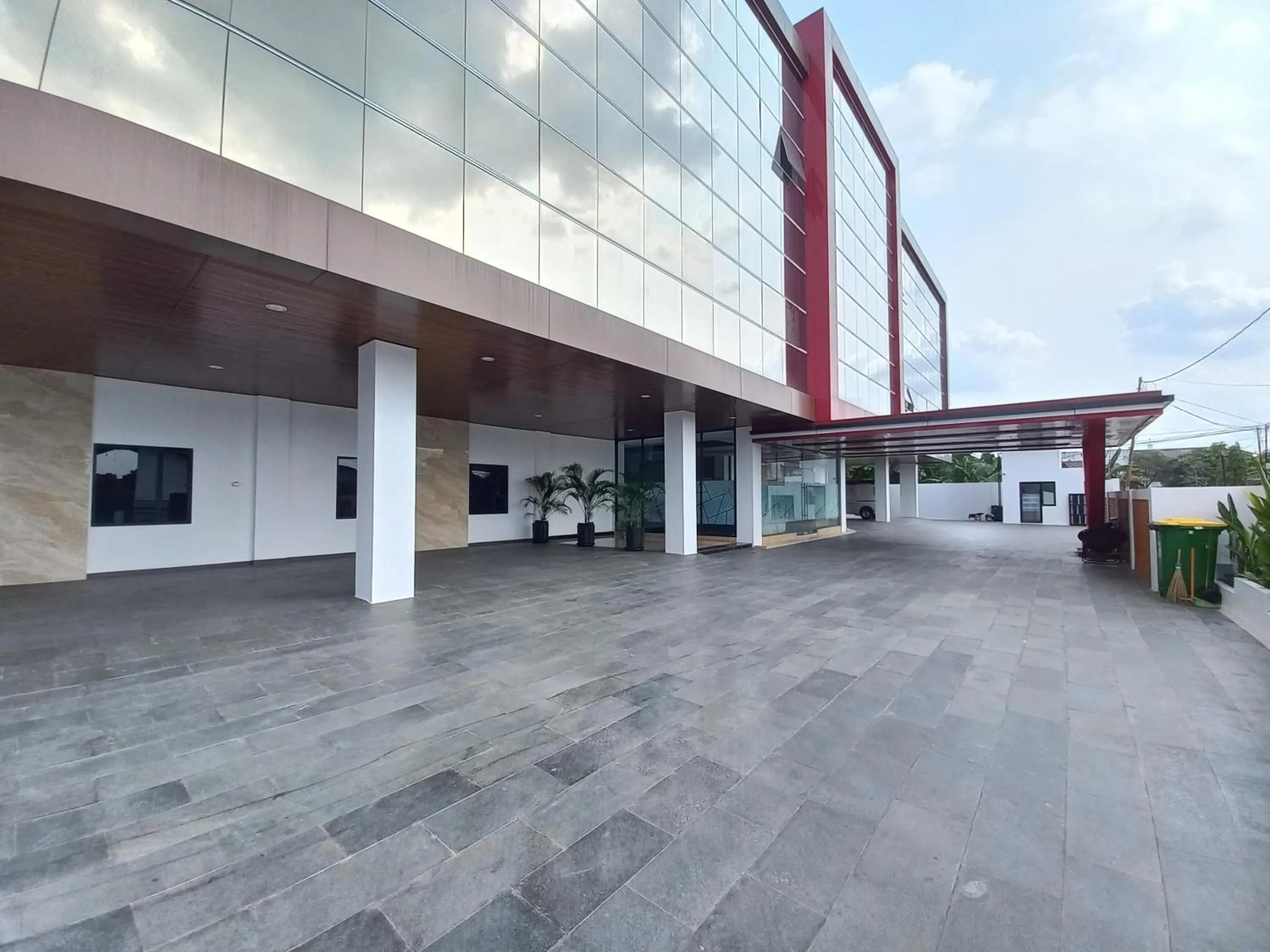 Facade/entrance in Sans Vibes Viandara Pekanbaru