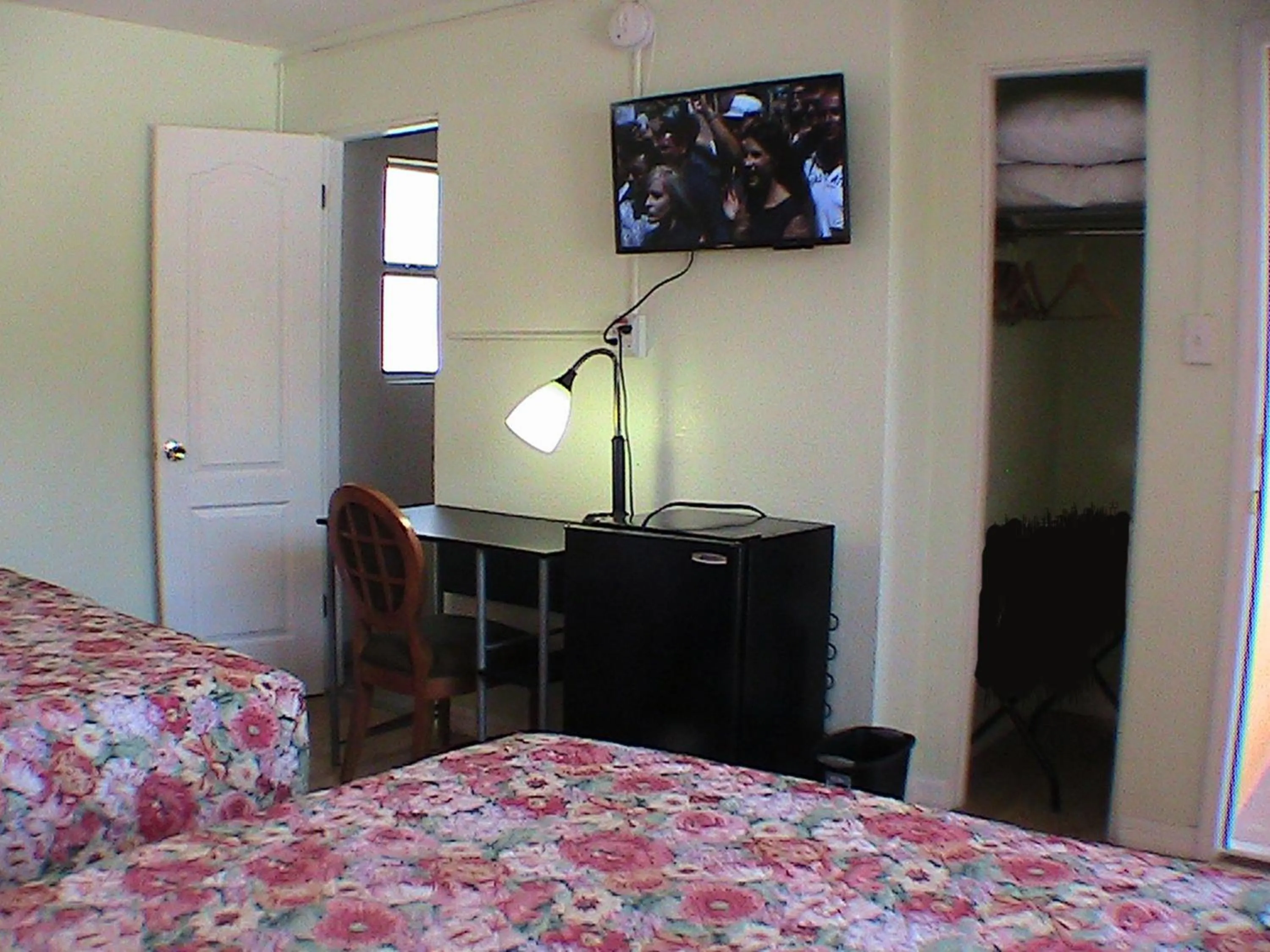 Photo of the whole room, Bed in At Home Express Tangerine Inn