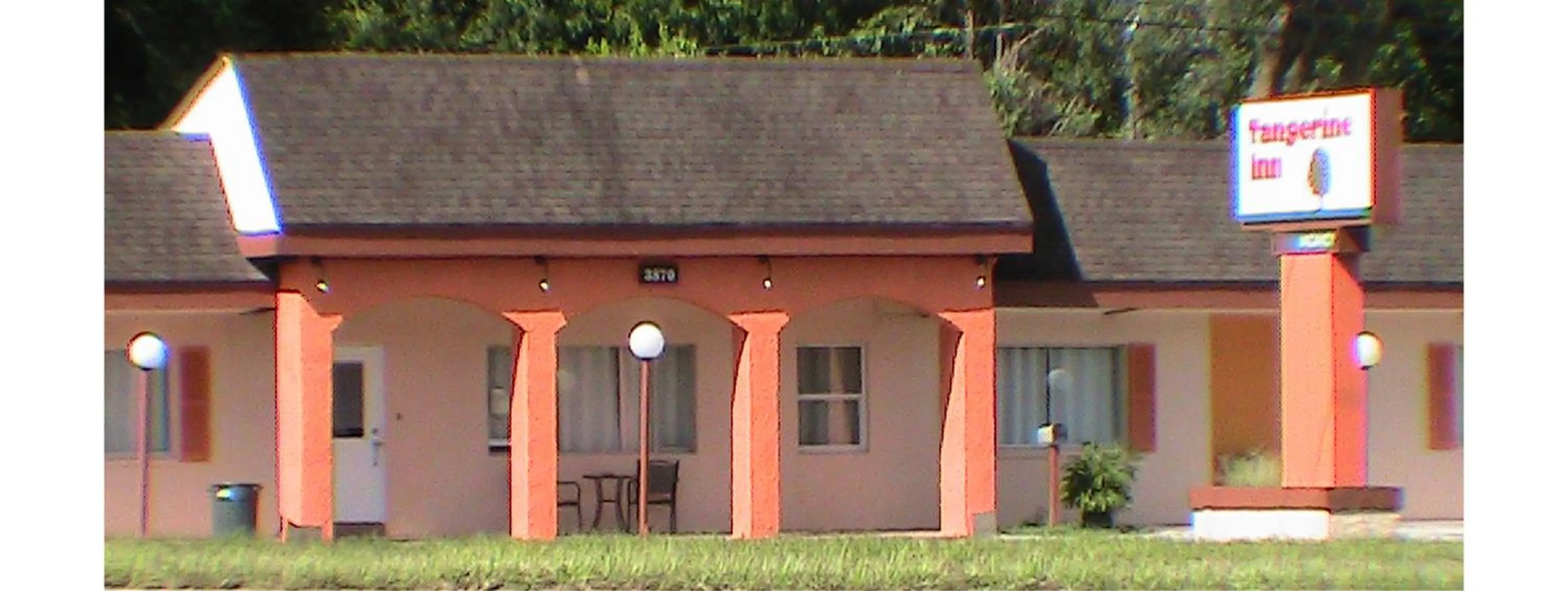 Facade/entrance in At Home Express Tangerine Inn