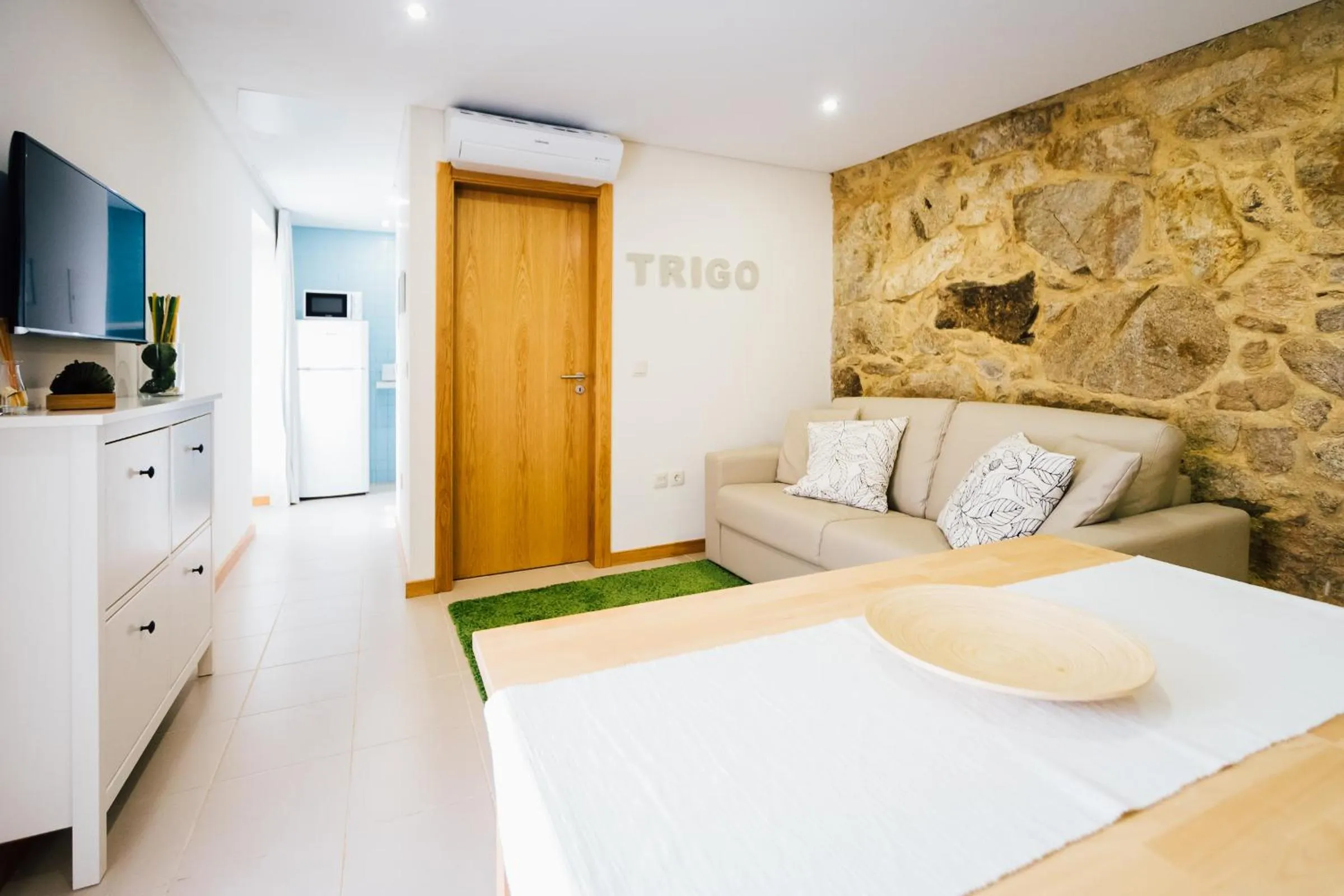 Day, Bed in Vougaldeias Casas da Seara