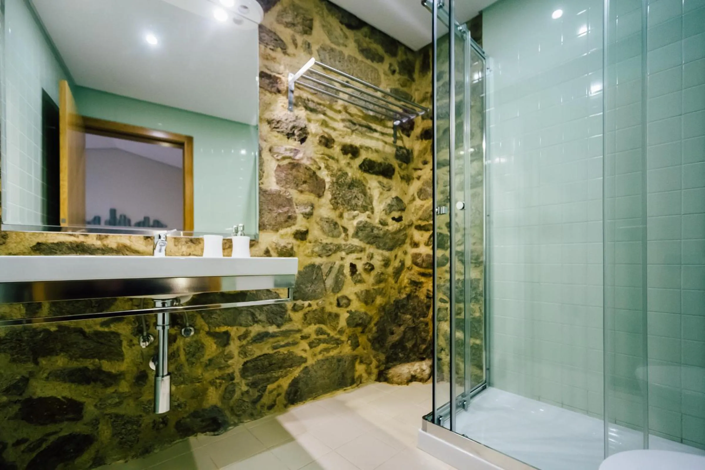 Shower in Vougaldeias Casas da Seara