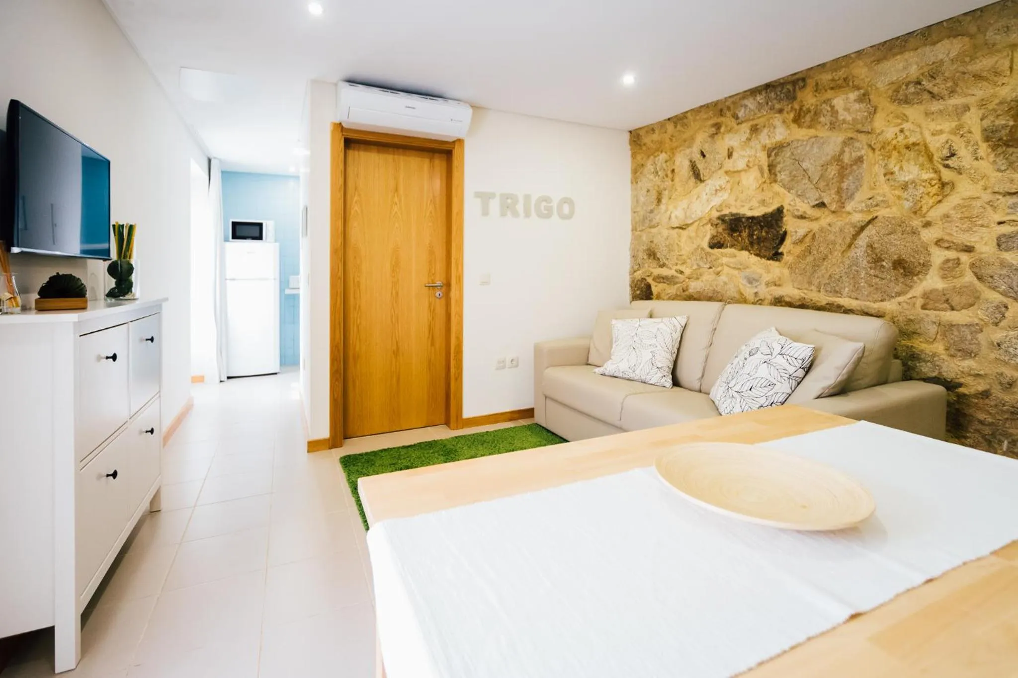 Day, Bed in Vougaldeias Casas da Seara