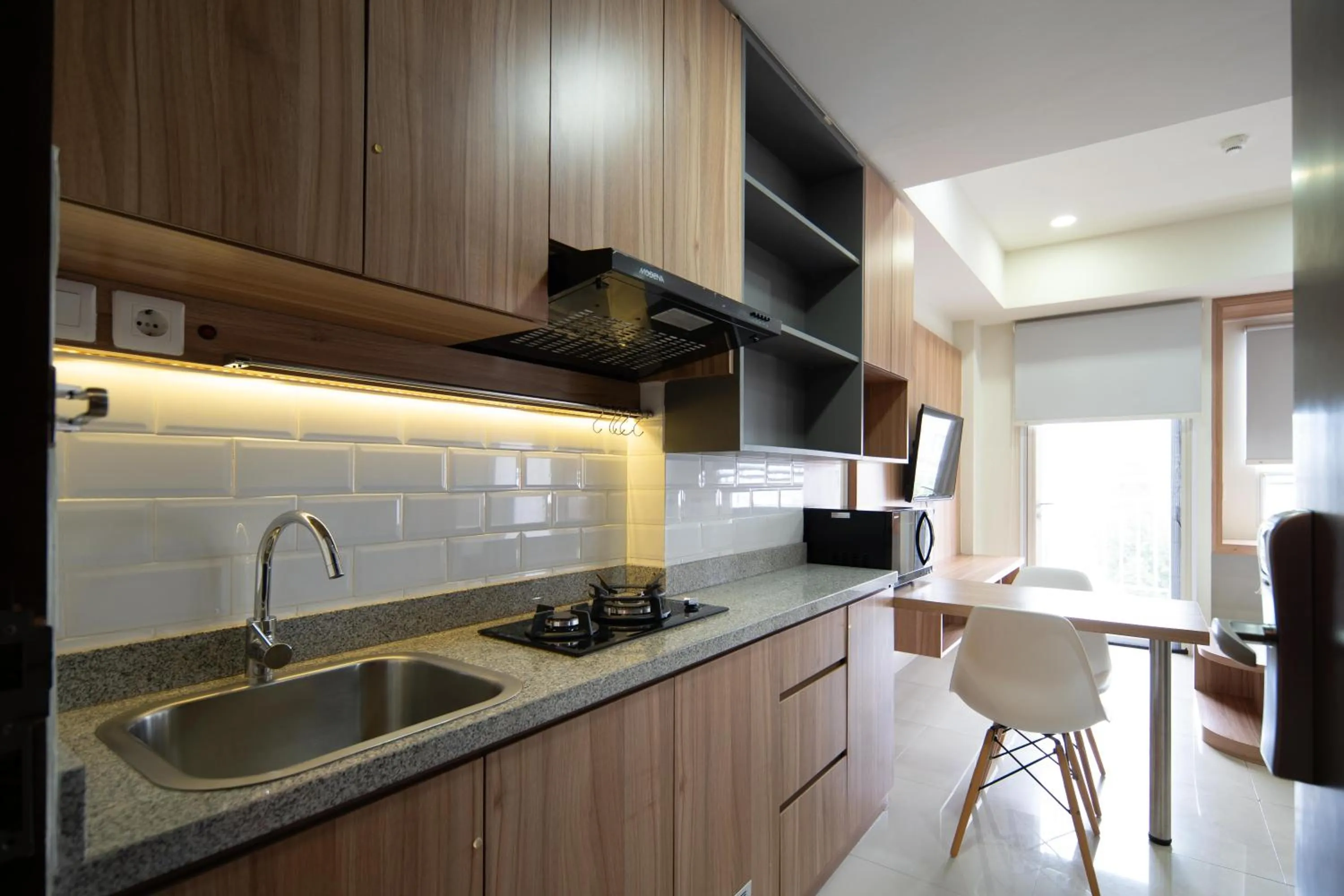 Kitchen or kitchenette in Cove Merakey