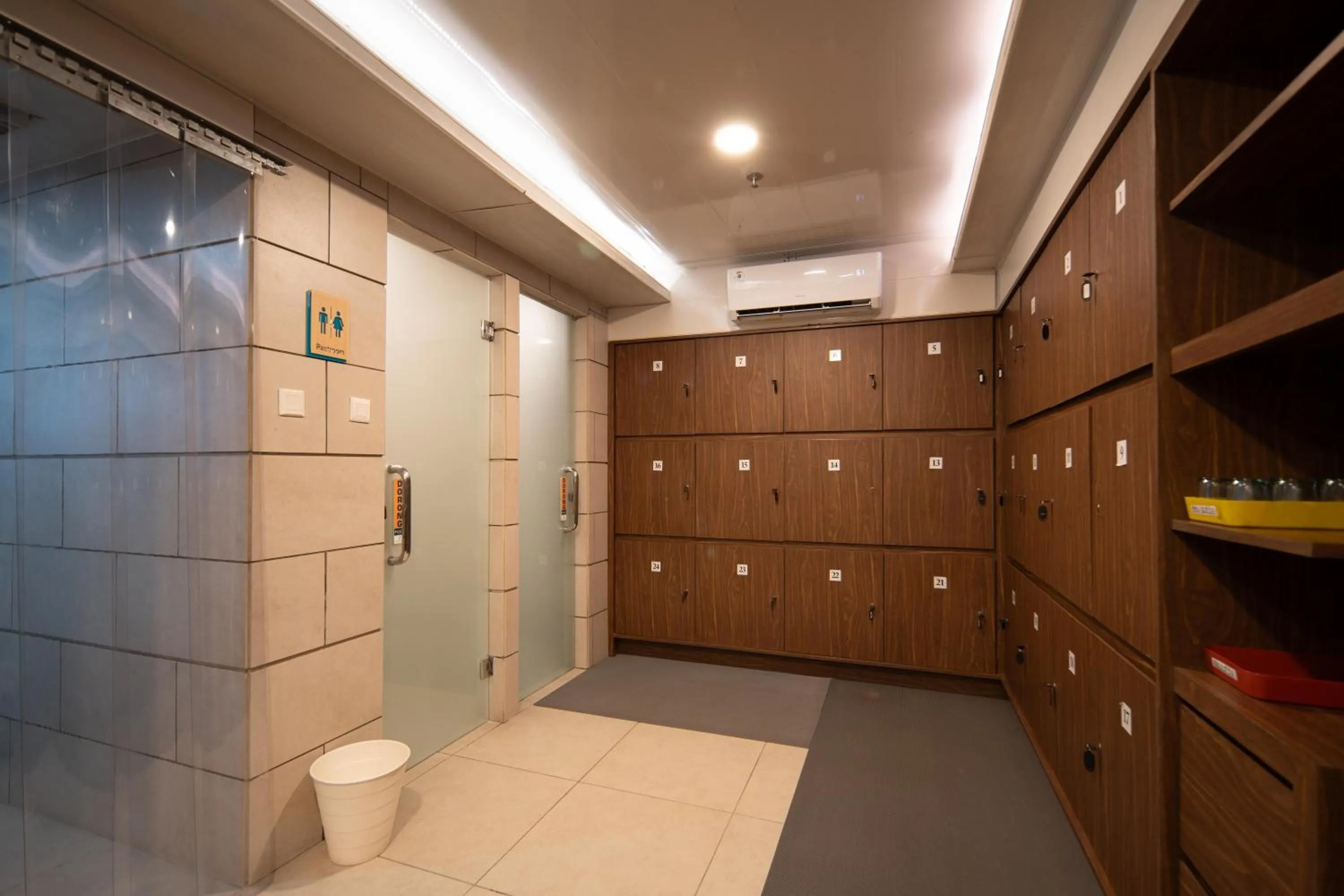 locker in Cove Merakey