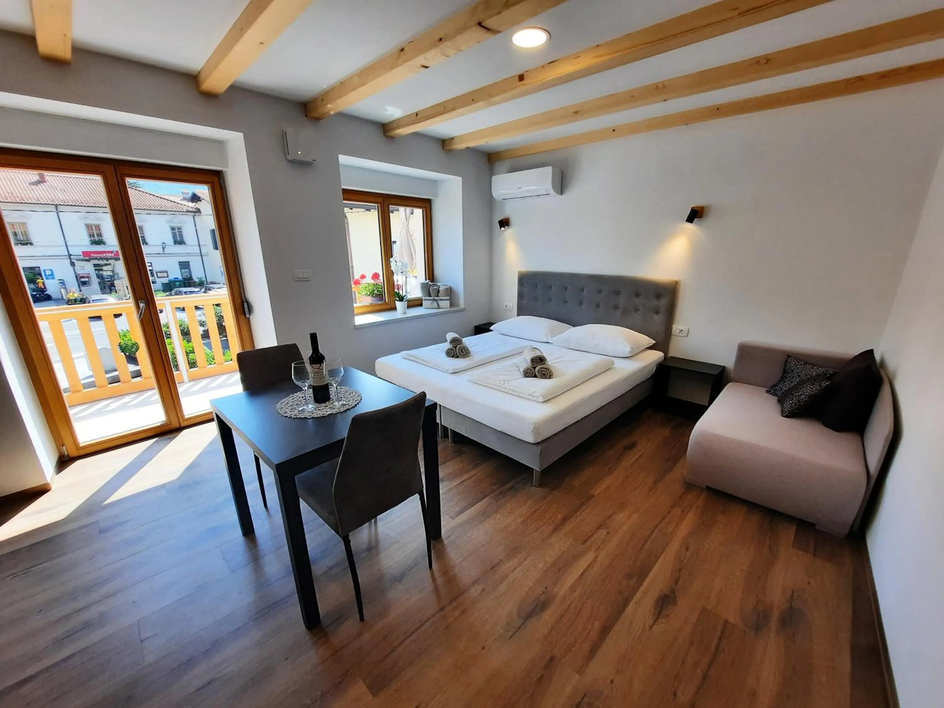 Photo of the whole room, Bed in Apartments Hlapi with SPA