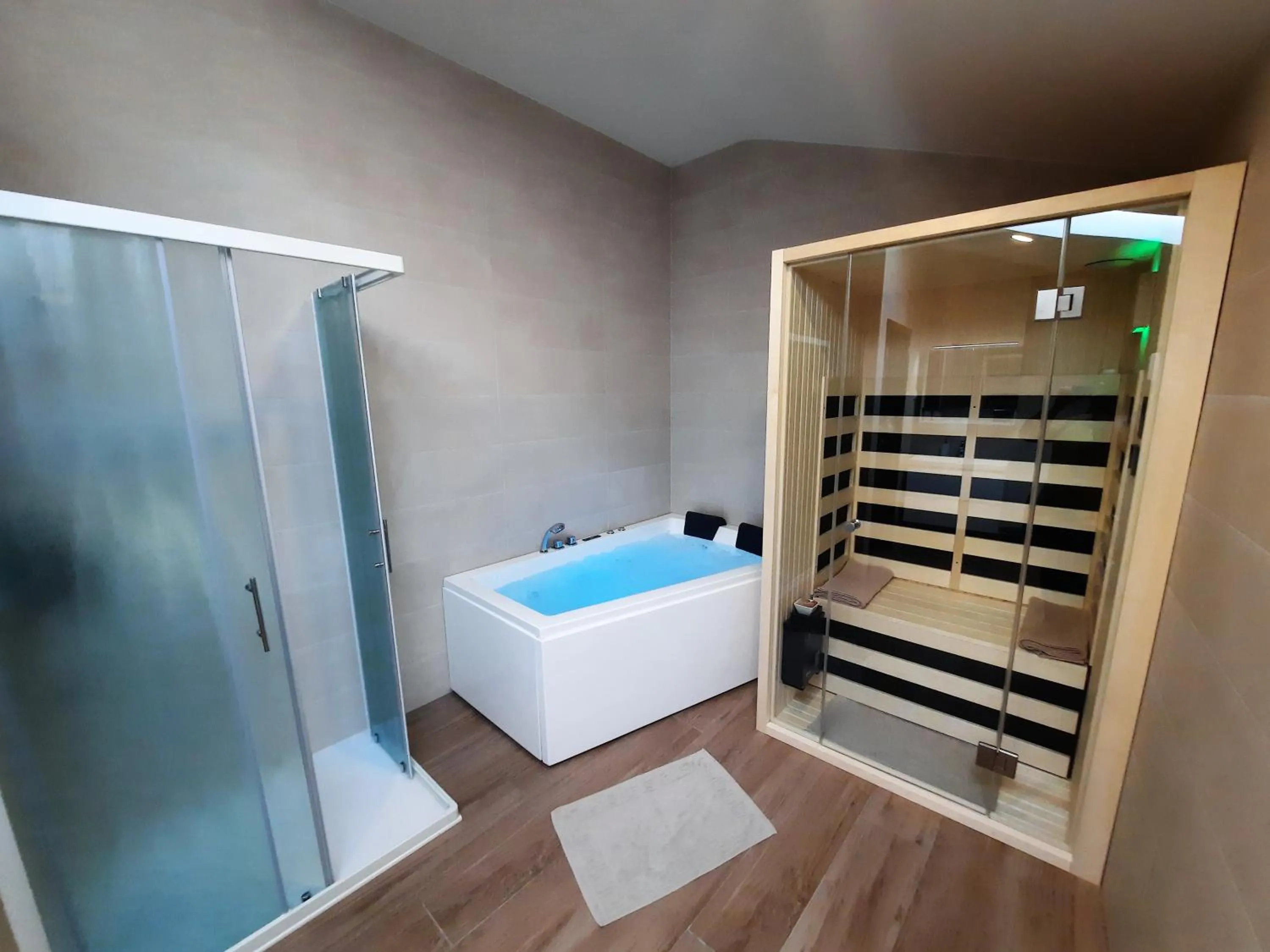 Bathroom in Apartments Hlapi with SPA