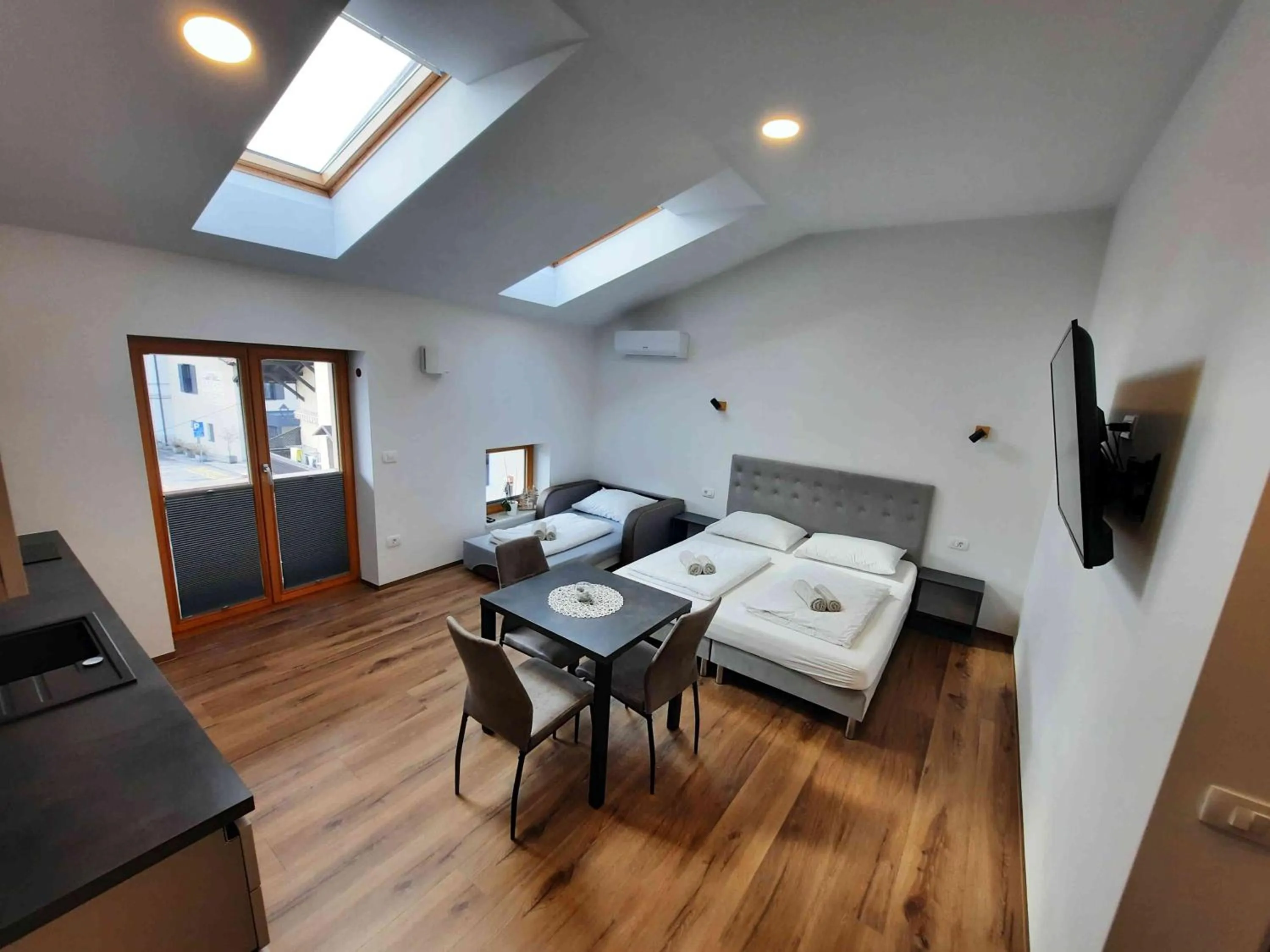 Bed in Apartments Hlapi with SPA