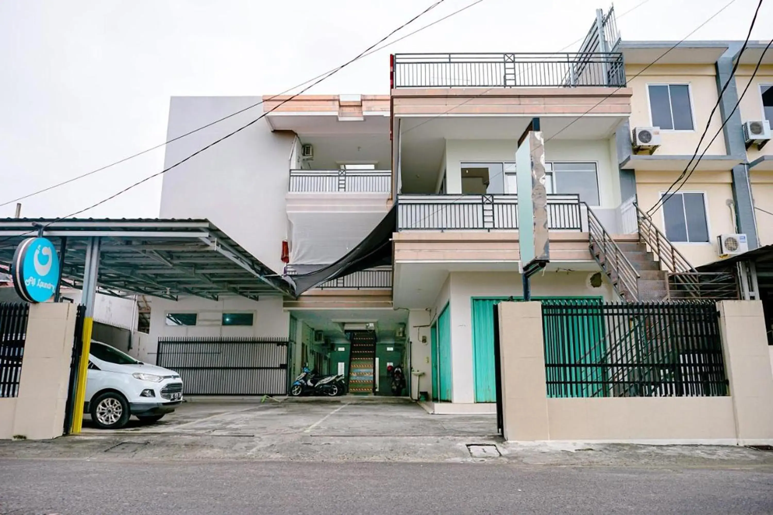 Griya Safitri Syariah Griya Safitri Syariah