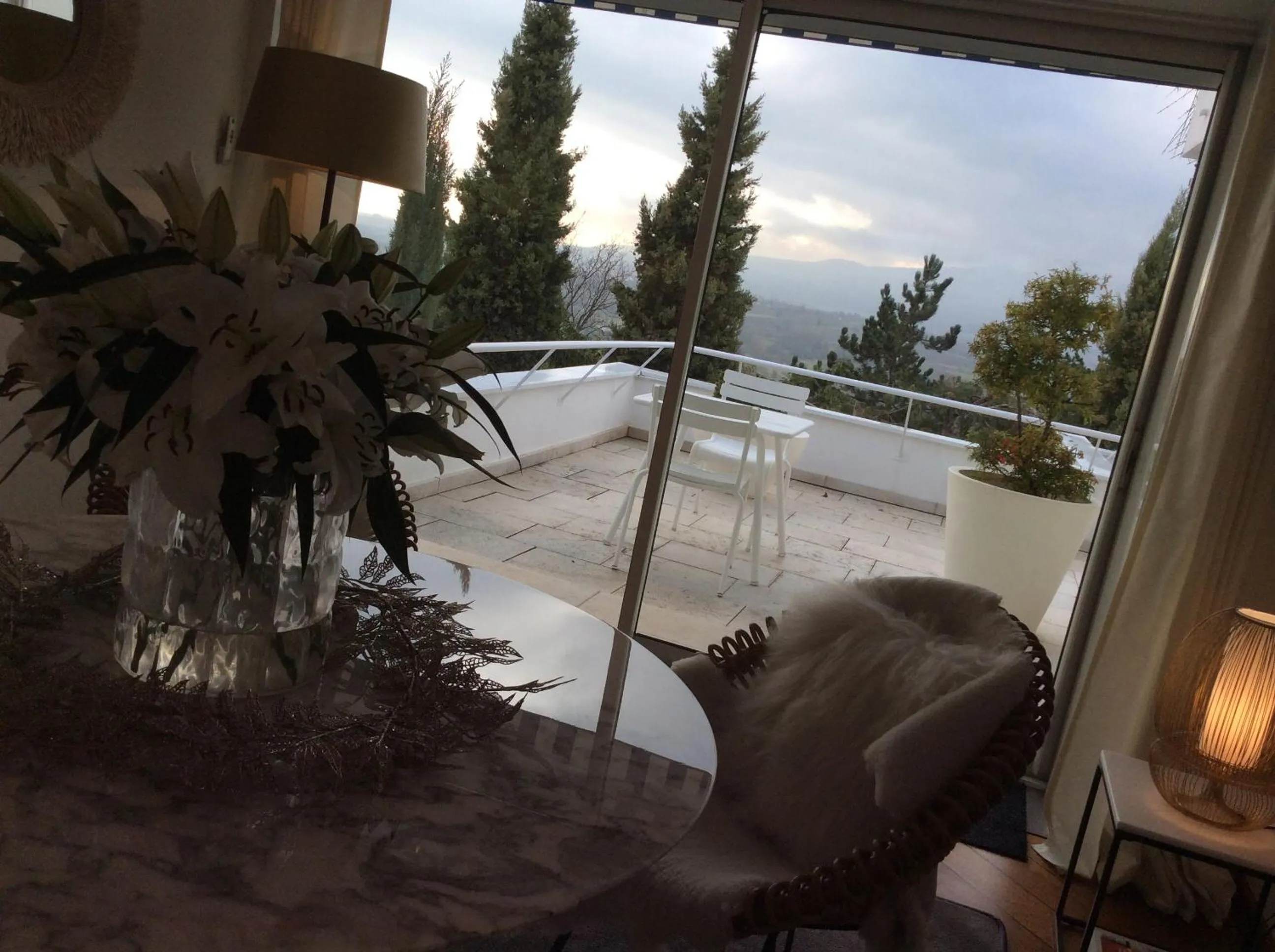 Dining area in La Villa Haute Corniche