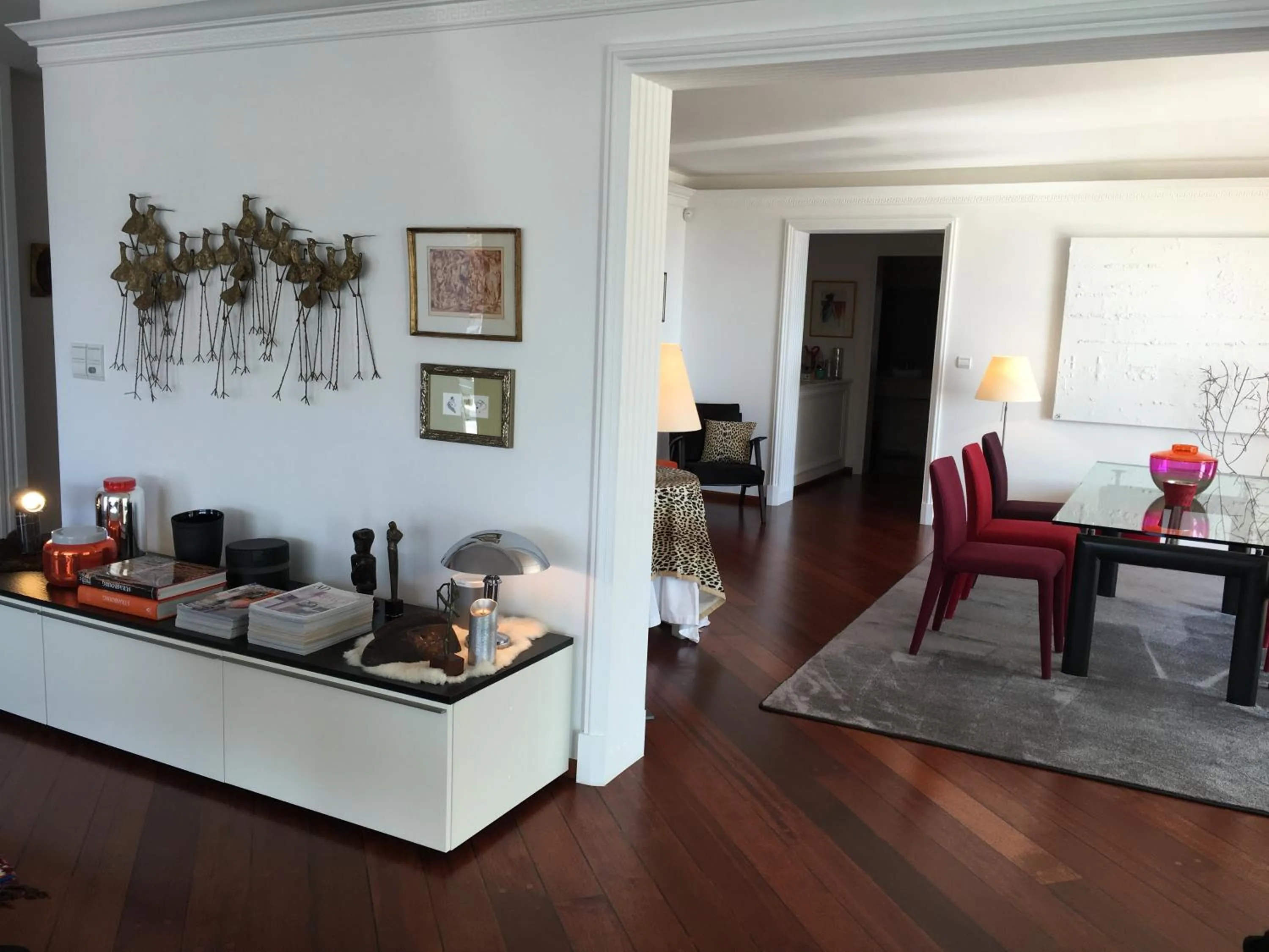 Communal lounge/ TV room in La Villa Haute Corniche