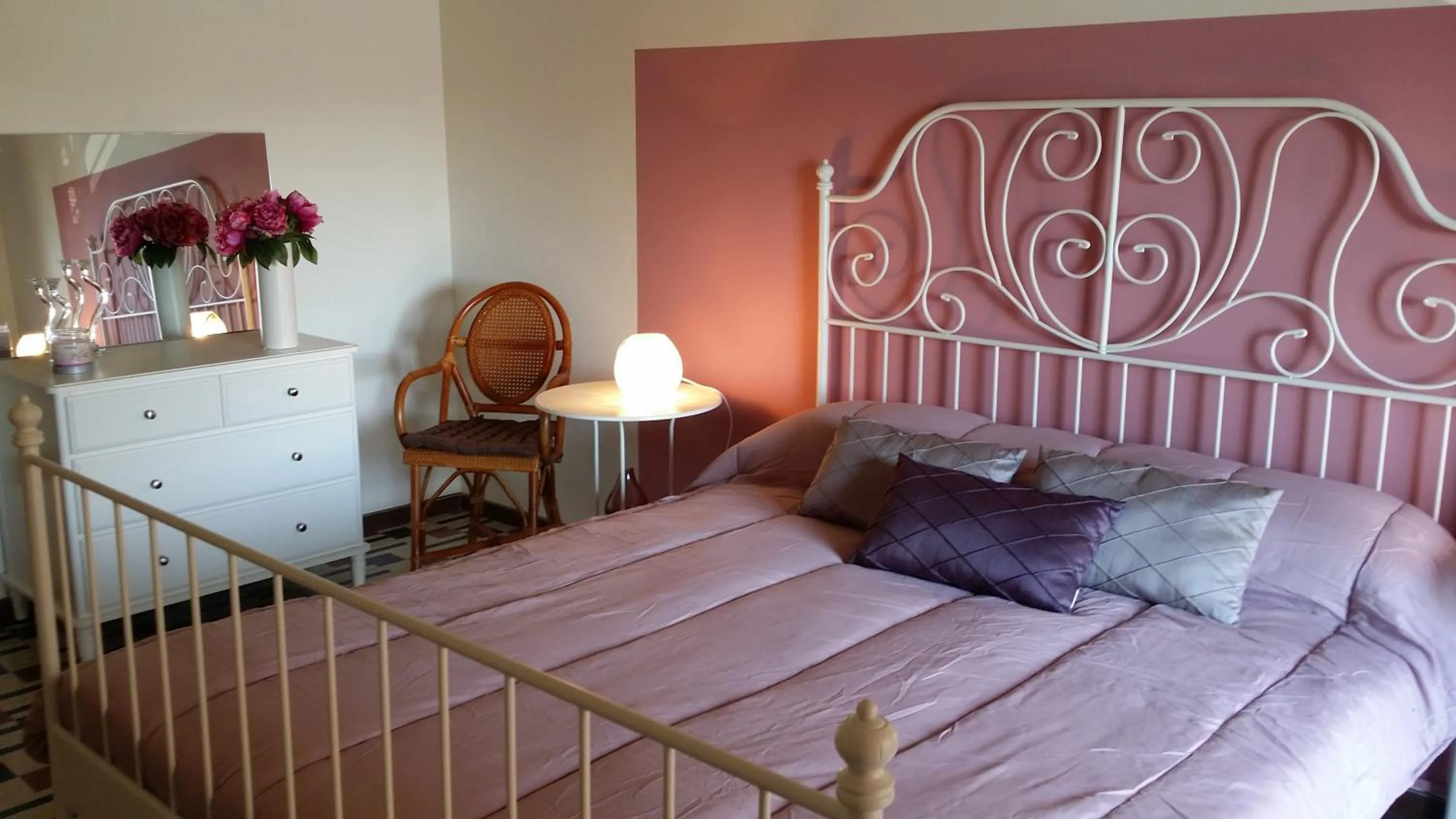 Bedroom, Bed in Aretè Guest House