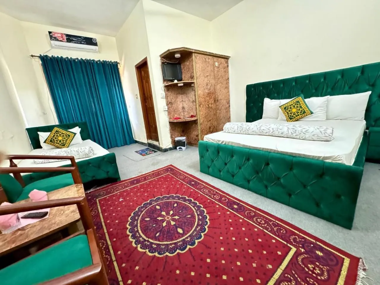 Bed in Uk Family Lodge