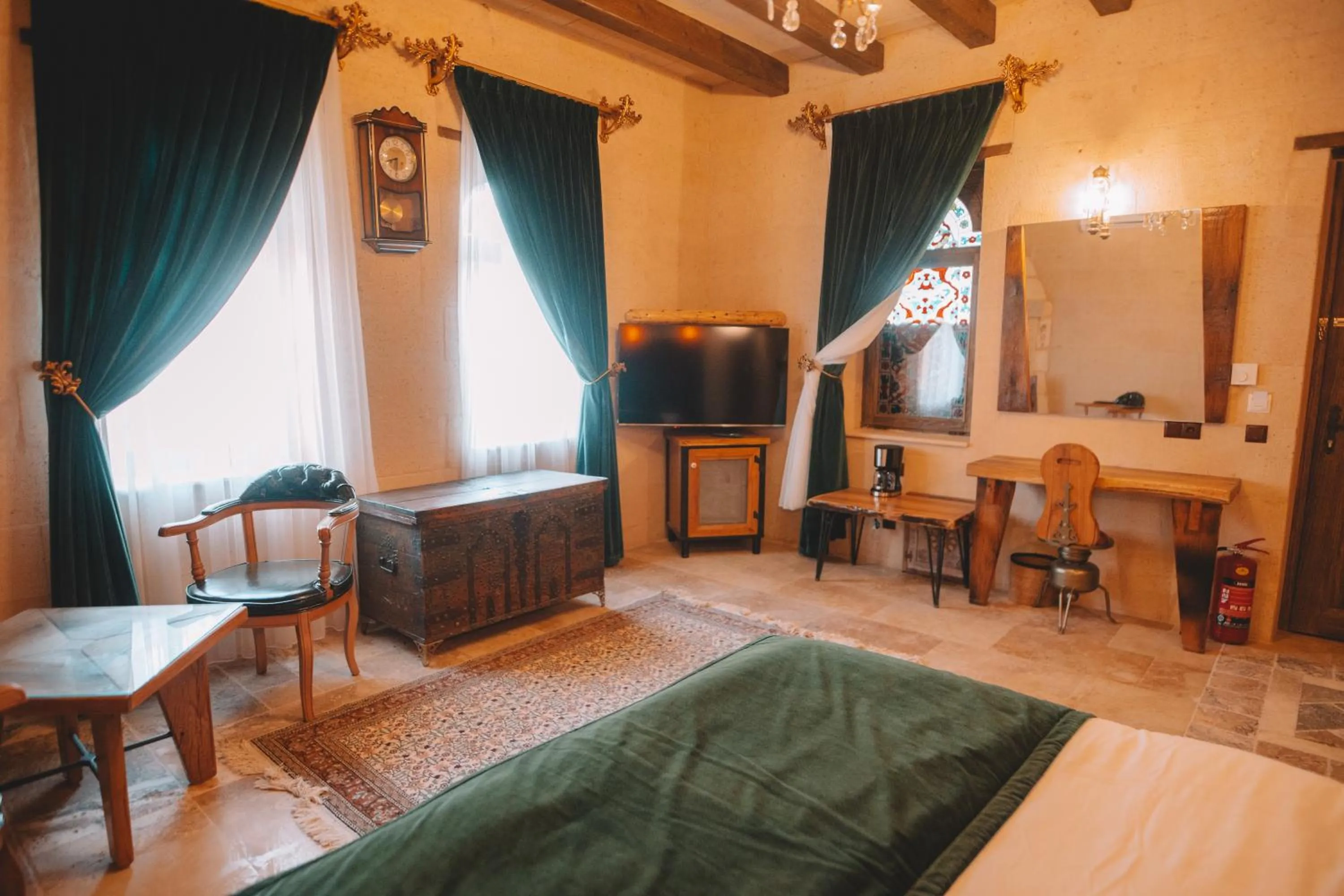 TV and multimedia, Bed in Karis Cave Cappadocia