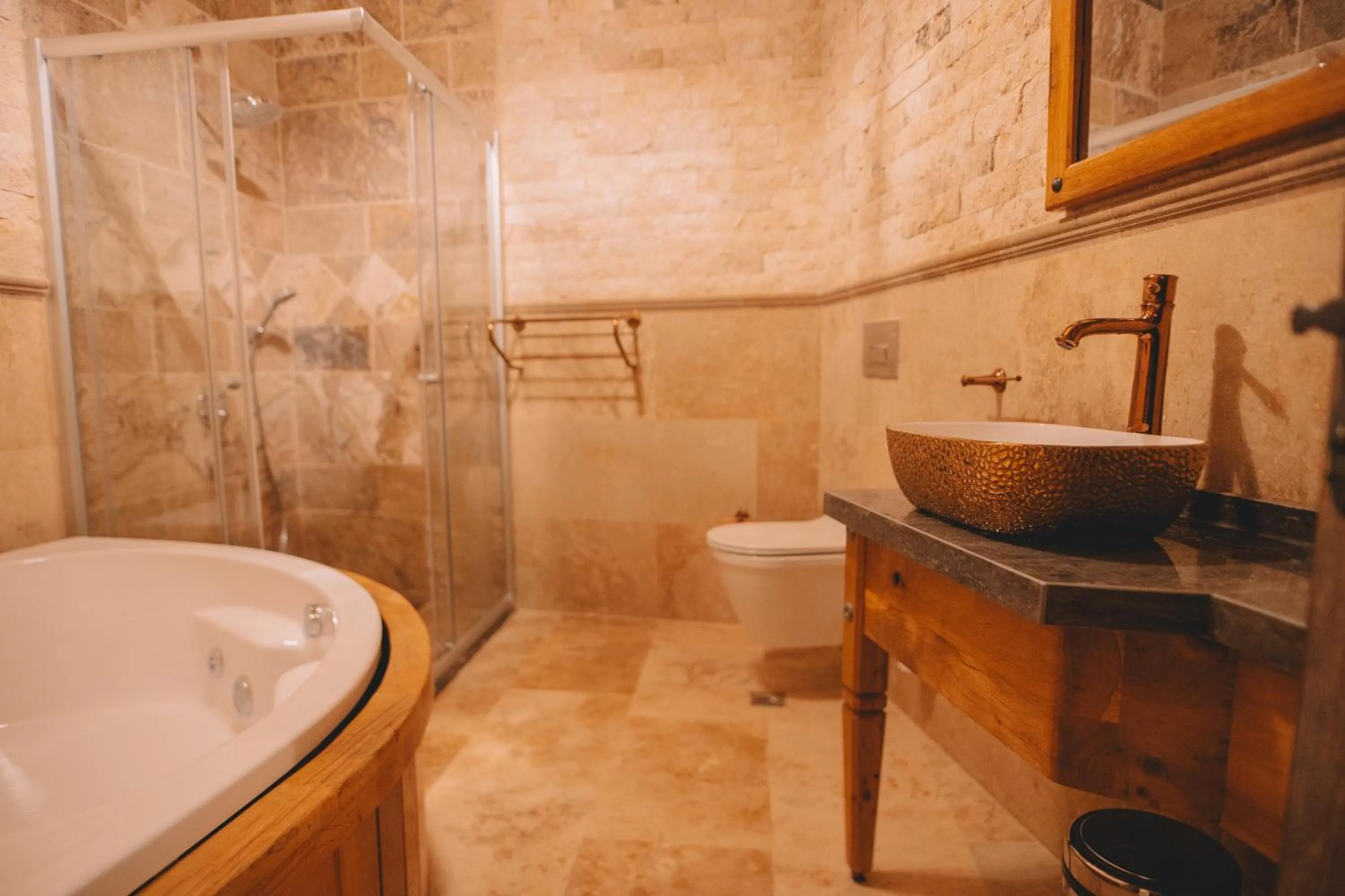 Shower in Karis Cave Cappadocia